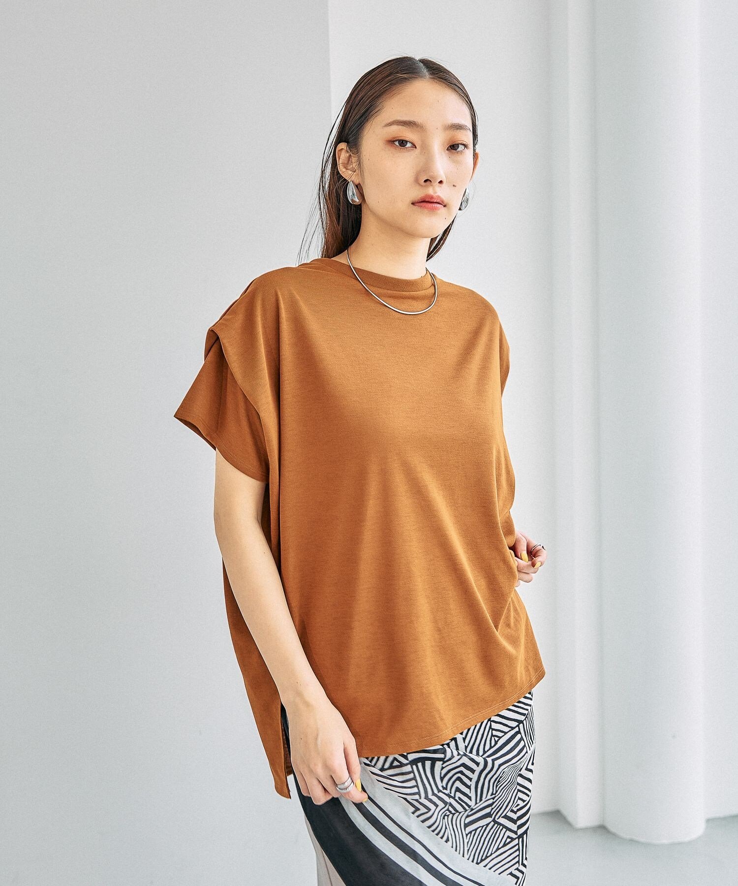 LEPSIM 《スグッカワ》袖タックT レプシィム トップス カットソー・Tシャツ ブラック ブラウン ホワイト