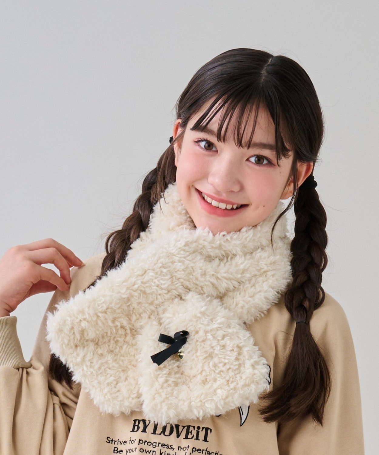 by LOVEiT ファーティペット ナルミヤオンライン ファッション雑貨 マフラー・ストール・ネックウォーマー ホワイト