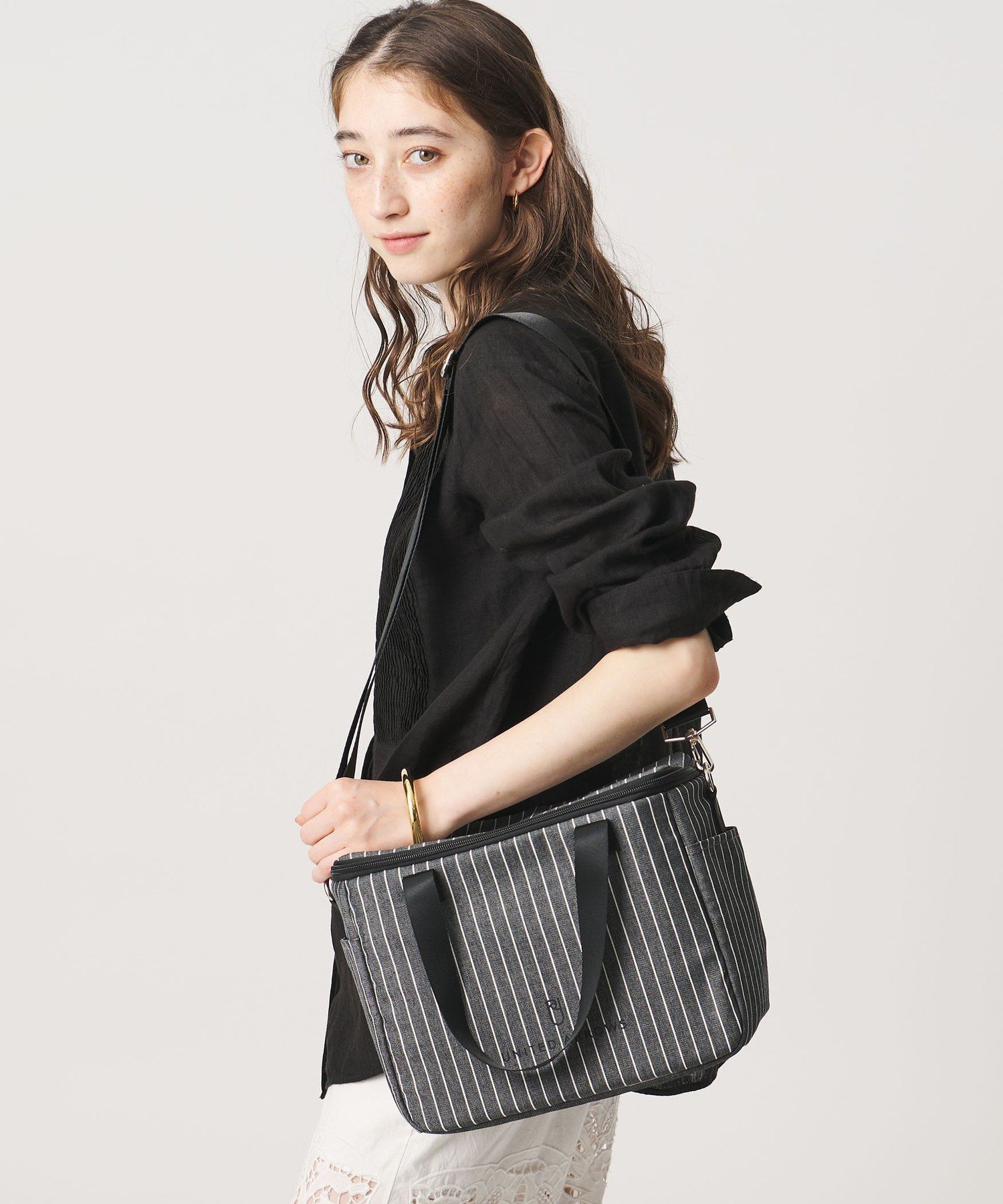 【SALE／50%OFF】UNITED ARROWS ストライプ ボックス型 トートバッグ M ユナイテッドアローズ ファッション雑貨 その他のファッション雑貨 ブルー ブラック