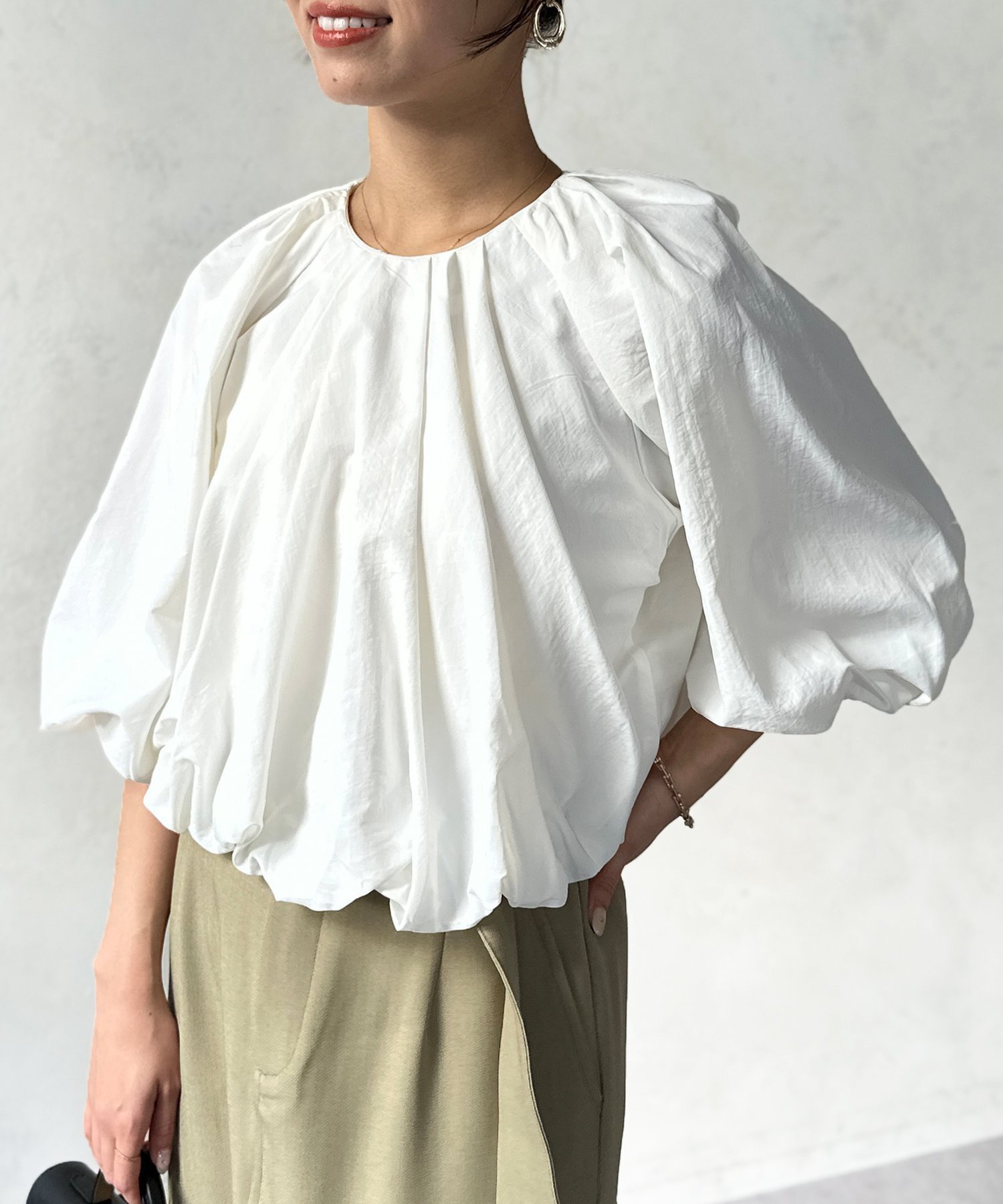 Chez toi ショートギャザーバルーンブラウス シェトワ トップス シャツ・ブラウス ブラック ホワイト ブラウン【送料無料】のサムネイル