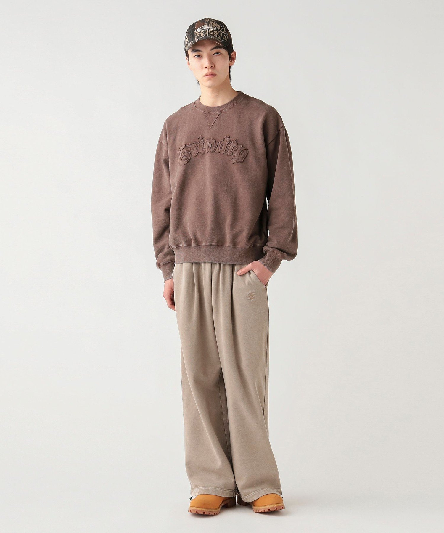 BEAMS HEART MEN パッチ クルーネック スウェット ビームス ハート トップス スウェット・トレーナー ブラック ブラウン【送料無料】