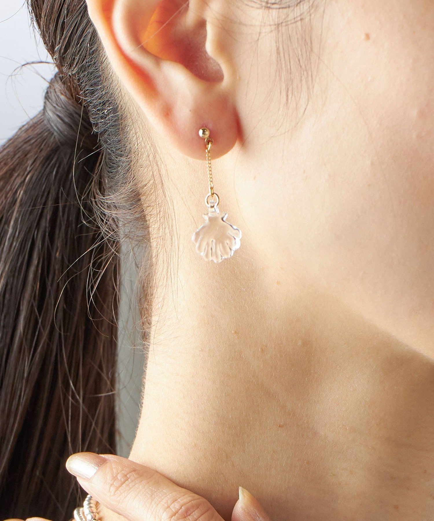 【SALE／40%OFF】SHIPS WOMEN 【SHIPS別注】HARIO:シェル モチーフ ピアス シップス アクセサリー・腕時計 ピアス ホワイト【送料無料】