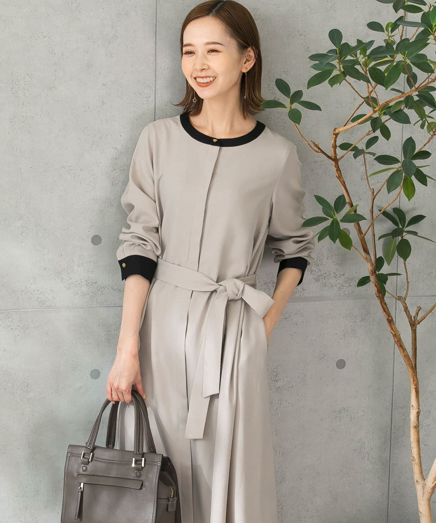 ROSSO Aラインタックワンピース アーバンリサーチロッソ ワンピース・ドレス ワンピース グレー グリーン ネイビー【送料無料】のサムネイル