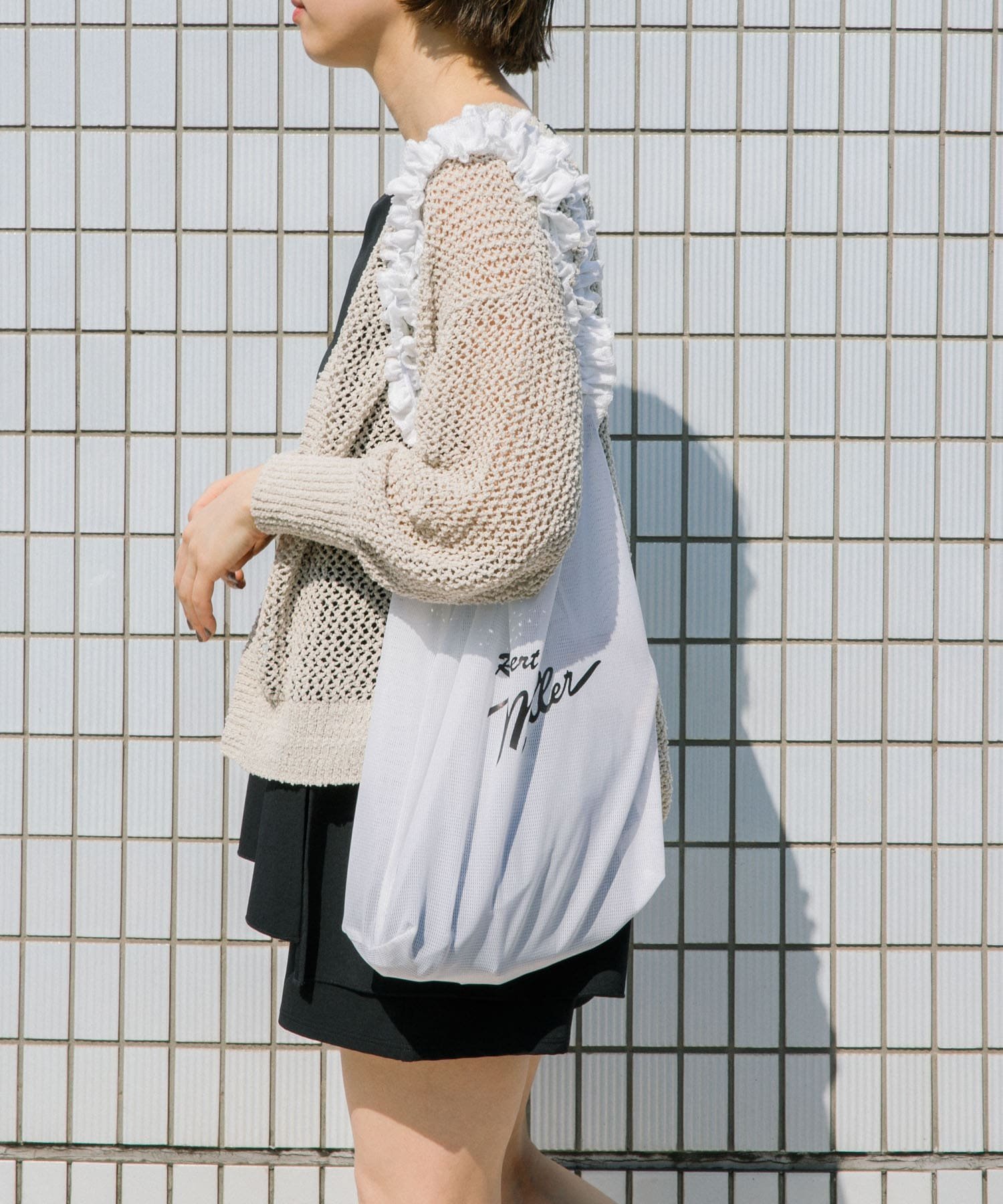 【SALE／35%OFF】URBAN RESEARCH Miller メッシュフリルバッグ アーバンリサーチ バッグ トートバッグ ホワイト オレンジ グリーンのサムネイル