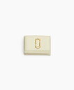 MARC JACOBS 【公式】THE UTILITY SNAPSHOT MINI TRIFOLD WALLET/ザ ユティリティ スナップショット ミニ トライフォールド ウォレット 三つ折り財布 マーク ジェイコブス 財布・ポーチ・ケース 財布 ホワイト【送料無料】