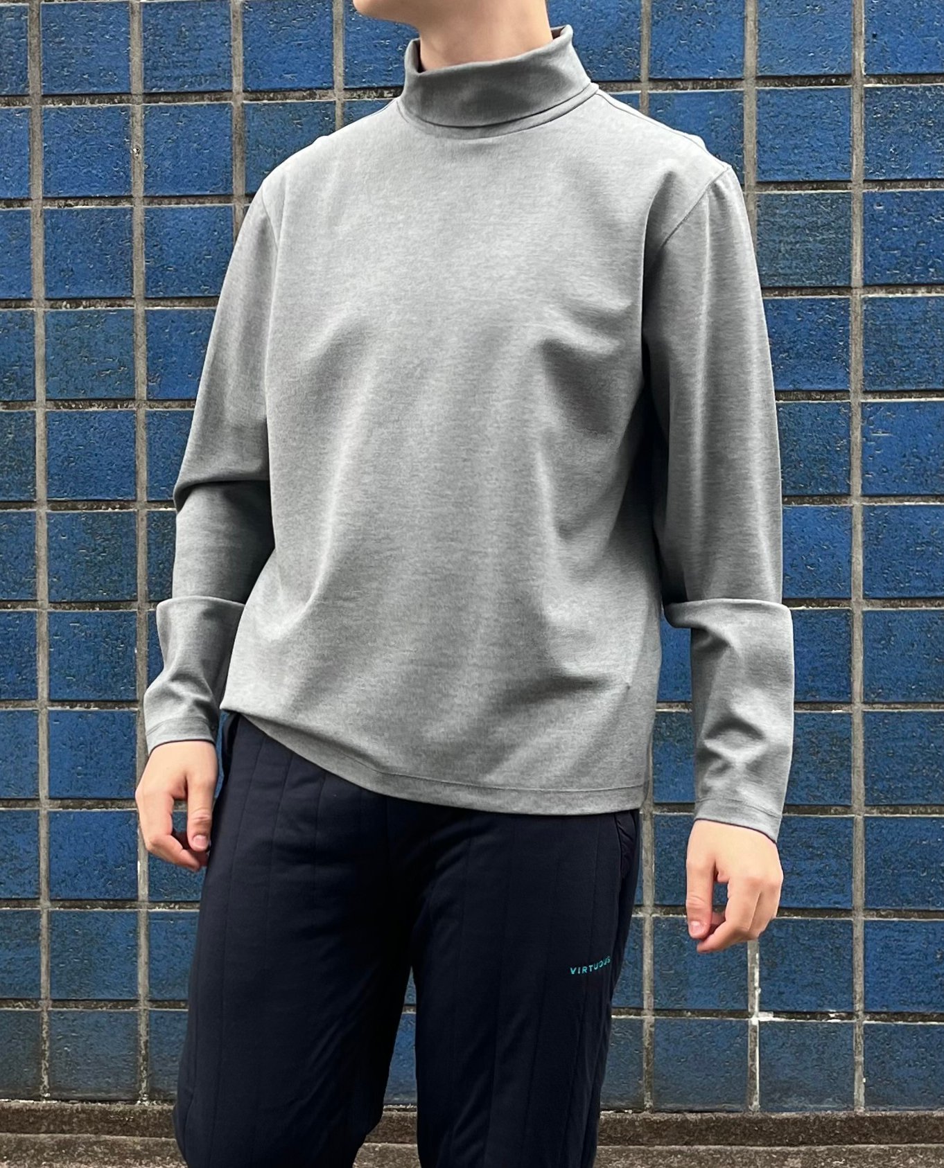 YEVS ポンチタートル長袖Tシャツ イーブス トップス カットソー・Tシャツ ホワイト ブラック グレー