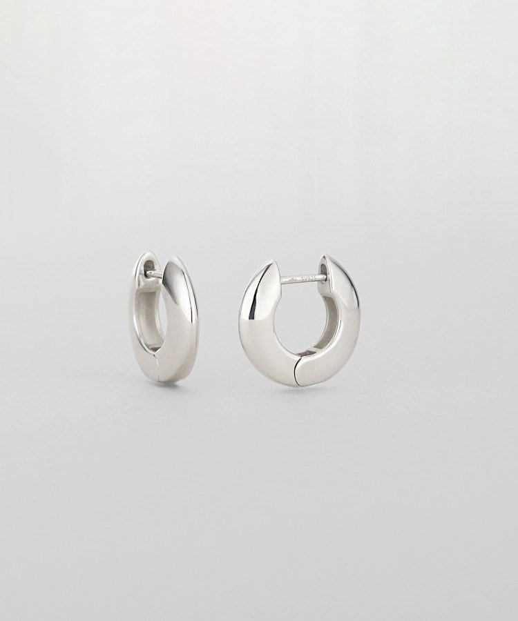 COCOSHNIK ONKITSCH シルバー ハギーフープ フラットサークルピアス ココシュニック オンキッチュ アクセサリー・腕時計 ピアス シルバー【送料無料】