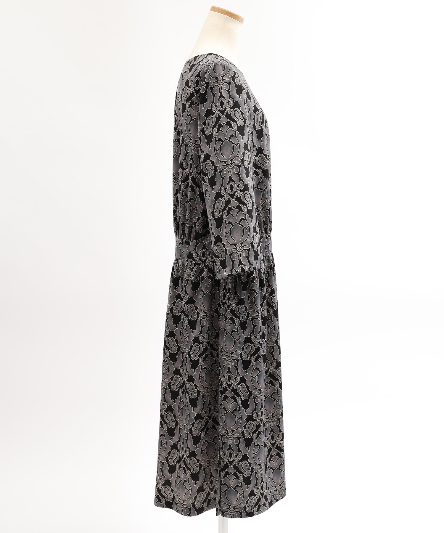 【SALE／50%OFF】La fete de tabasa サテン*オーナメントプリントワンピース タバサ ワンピース・ドレス ワンピース ブラック グリーン【送料無料】