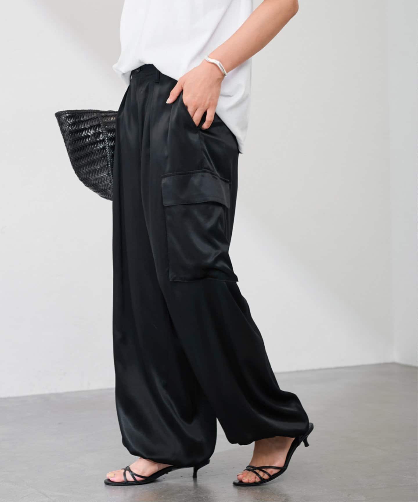 FRAMeWORK サテンカーゴパンツ フレームワーク パンツ スラックス・ドレスパンツ ブラック ブラウン【送料無料】のサムネイル