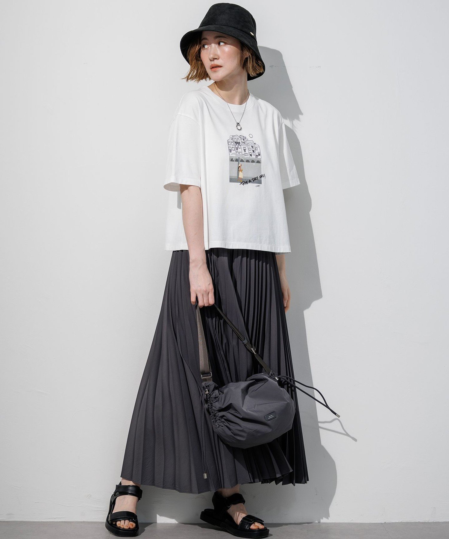 23区 L Lauren Rolwing コラボ グラフィックプリント フレア Tシャツ ニジュウサンク トップス カットソー・Tシャツ ホワイト