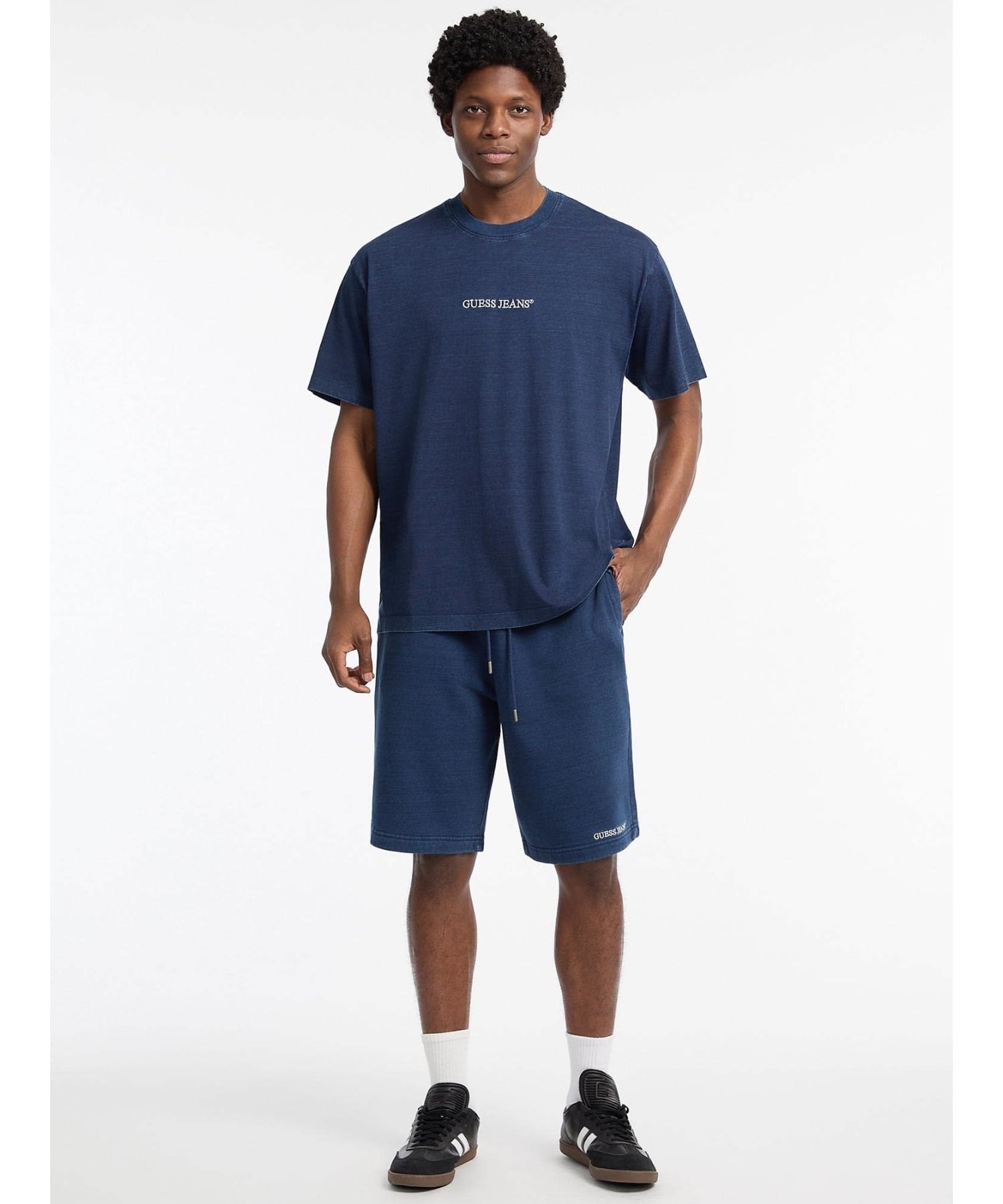 【SALE／50%OFF】GUESS JEANS GUESS JEANS ショートパンツ (M)Reg Embro Shorts ゲス パンツ その他のパンツ ネイビー【送料無料】