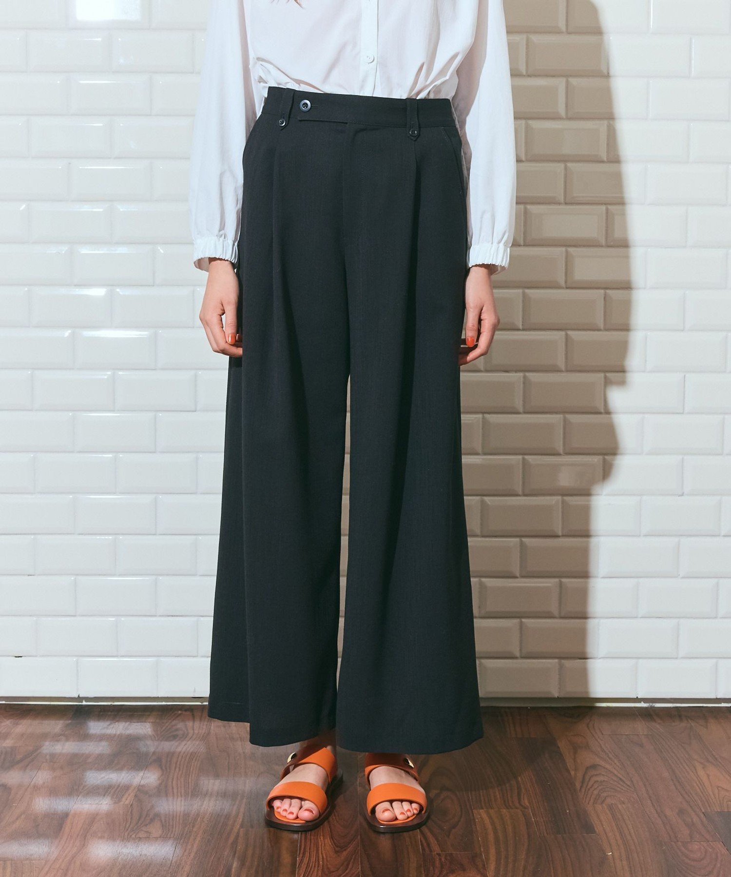 リネンタッチタックパンツ グレースコンチネンタル パンツ その他のパンツ ブラック ホワイト レッド