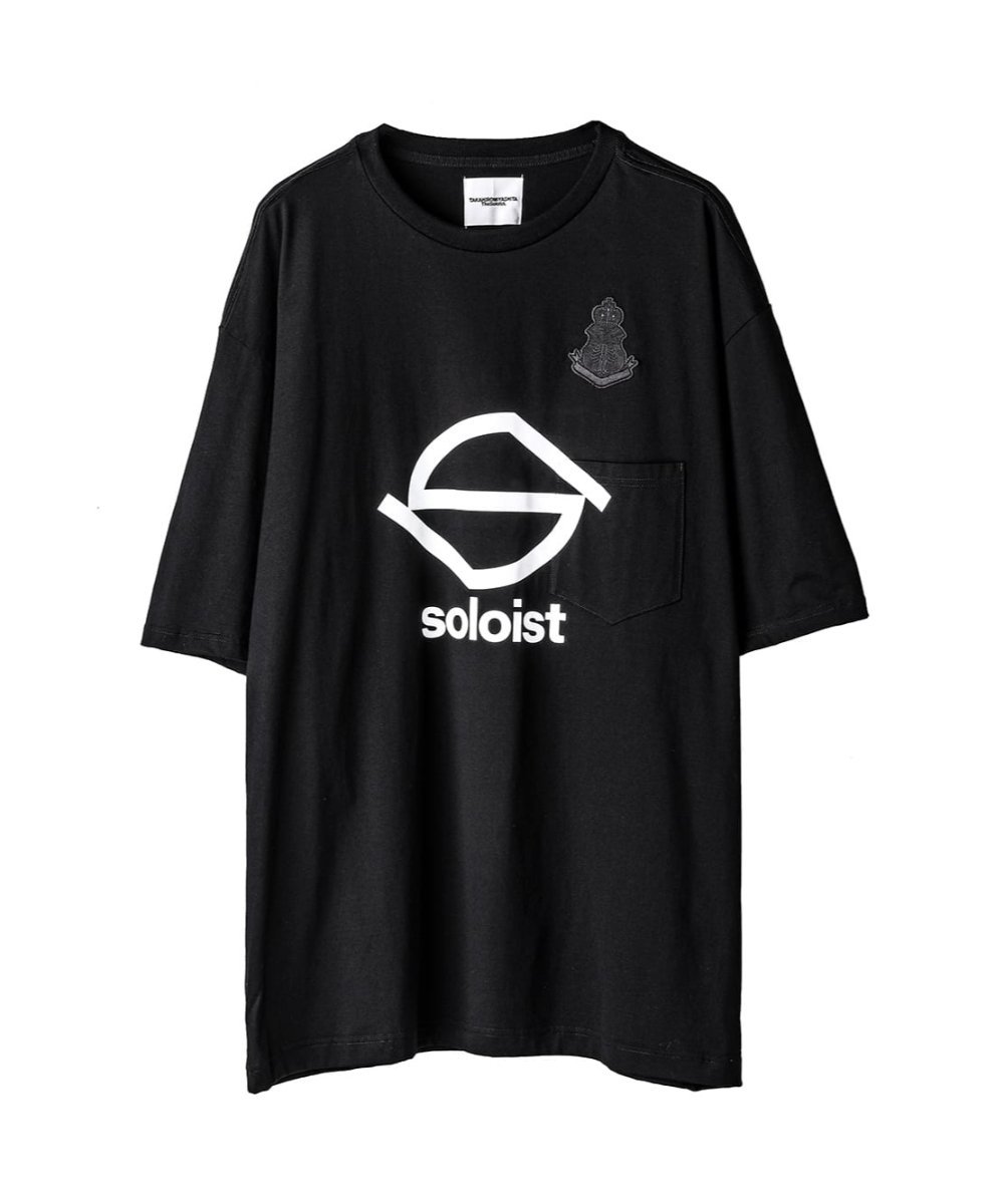 TAKAHIROMIYASHITATheSoloist. S logo and bone emblem. (oversized s/s pocket tee) タカヒロミヤシタザソロイスト. トップス カットソー Tシャツ ブラック【送料無料】