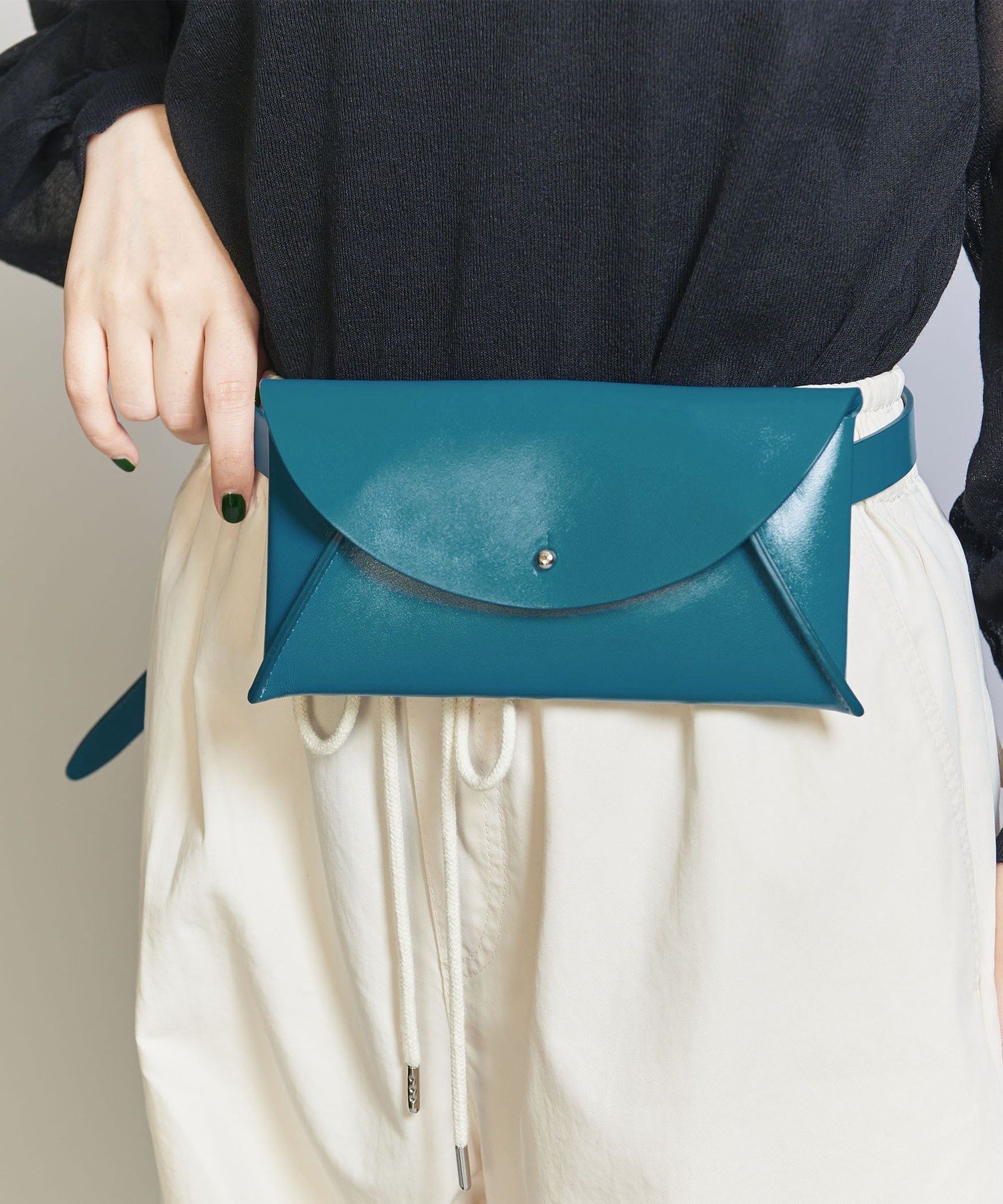 【SALE／60%OFF】BEAUTY&YOUTH UNITED ARROWS 【別注】＜MANUELA＞レザー ポーチベルト ショルダーバッグ -2WAY- ユナイテッドアローズ アウトレット バッグ ボディバッグ・ウエストポーチ ネイビー ブラック【送料無料】のサムネイル