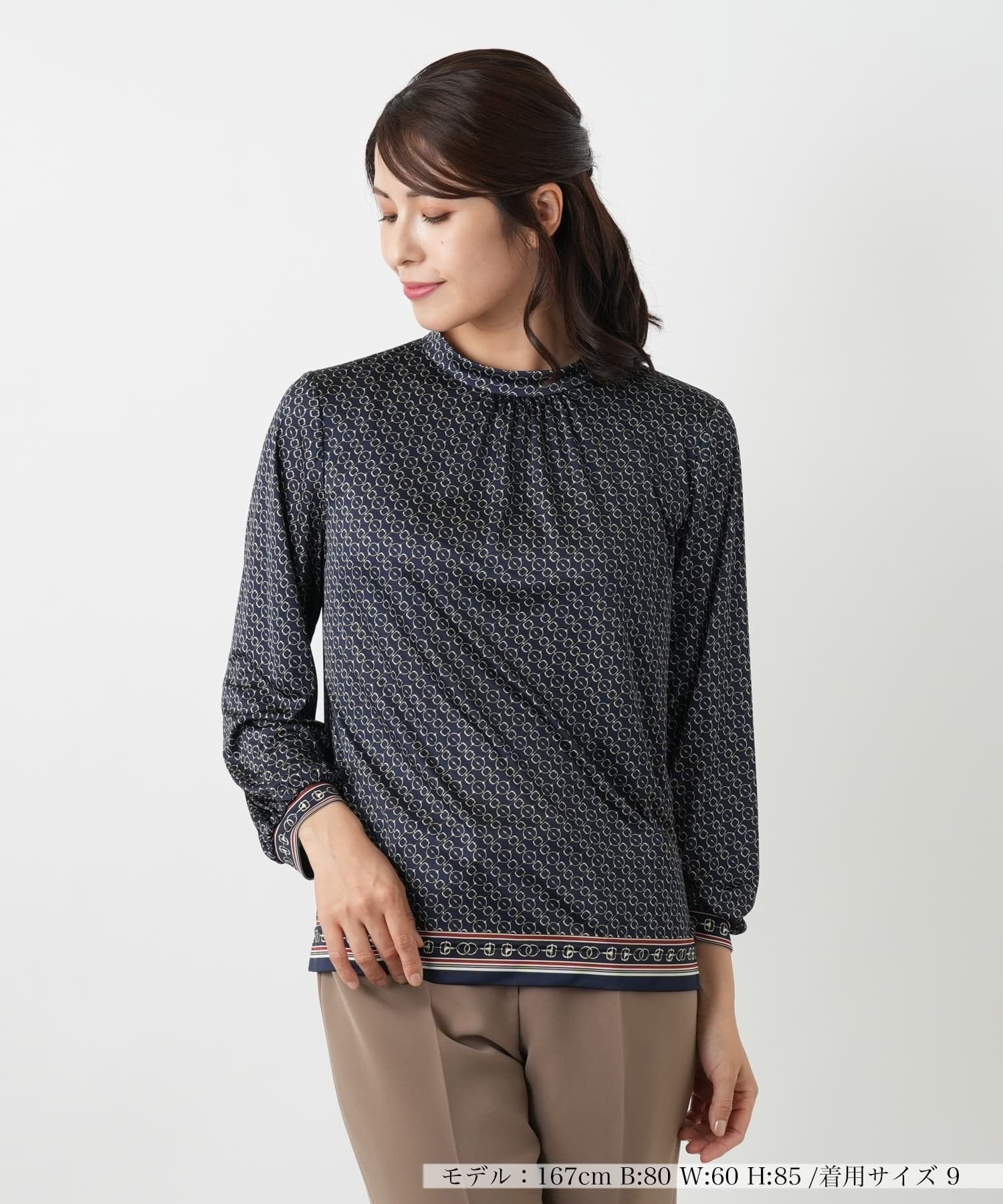 Leilian プリントスタンドカラーカットソー レリアン トップス カットソー・Tシャツ ベージュ ネイビー