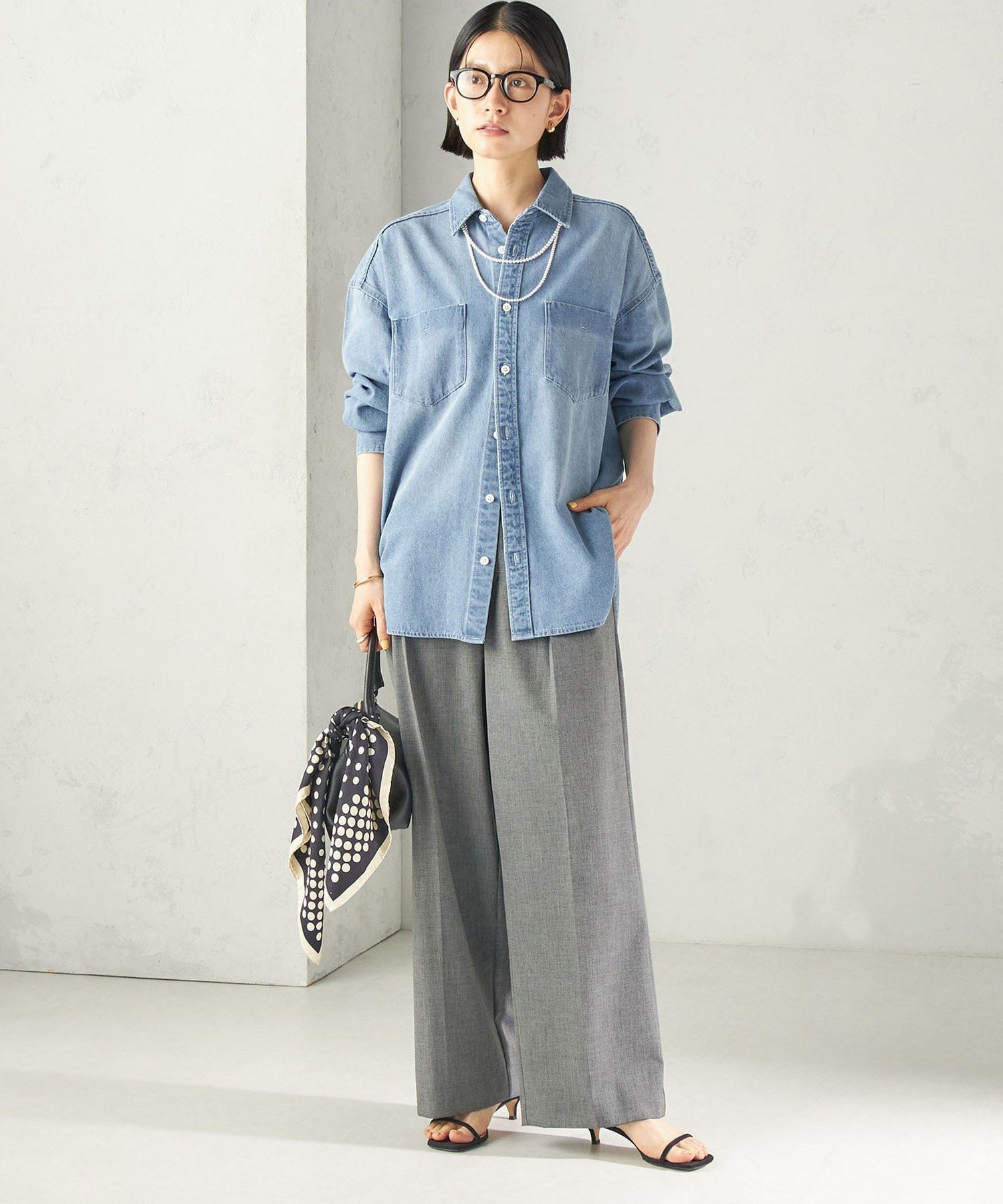 WOMEN 《予約》＜防シワ/洗濯機可能＞ライト チェック ボックス タック パンツ シップス パンツ その他のパンツ ブラウン