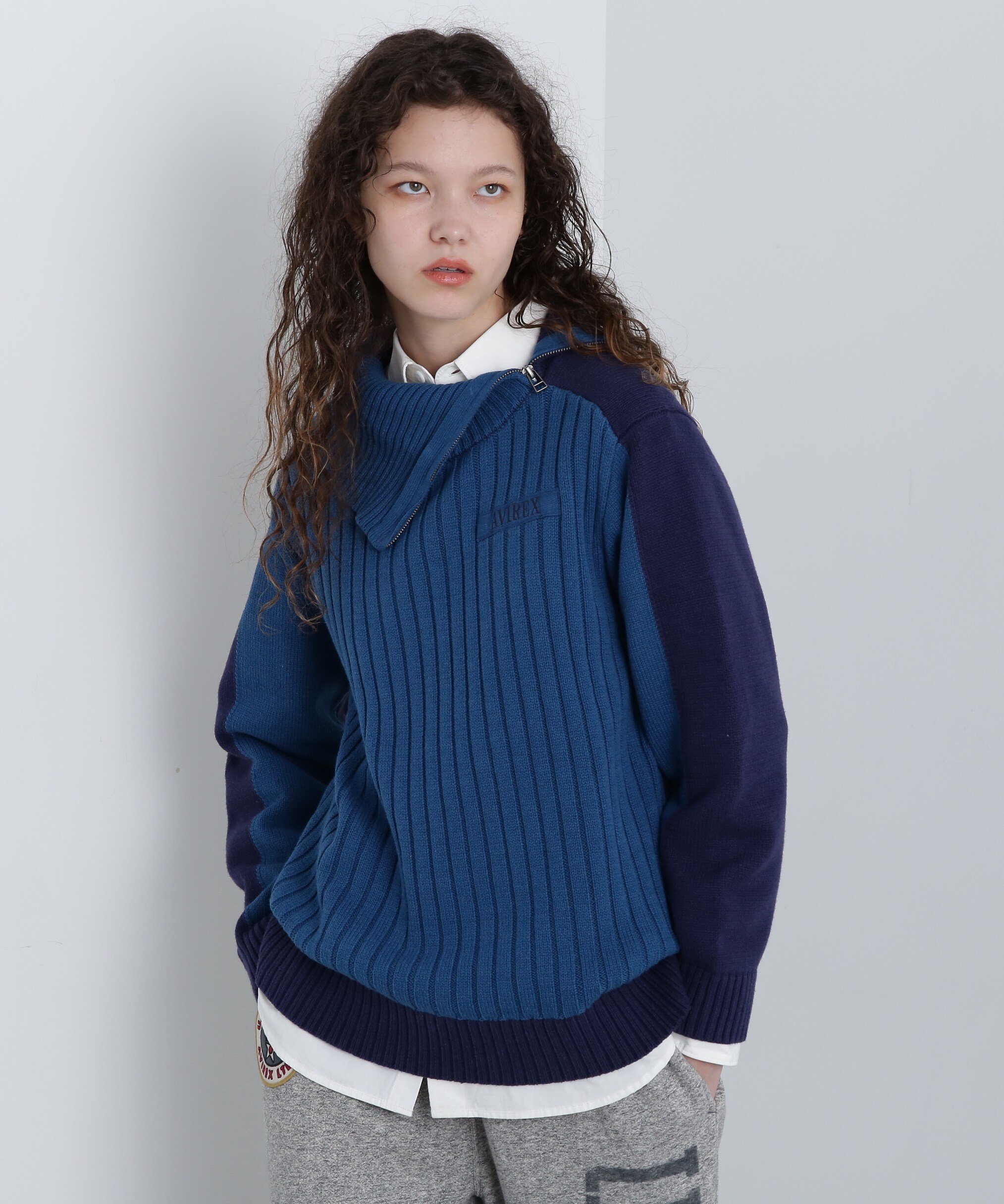 COLOR COMBI KNIT TOPS/カラーコンビ ニットトップス アヴィレックス トップス ニット グレー ブルー ホワイト