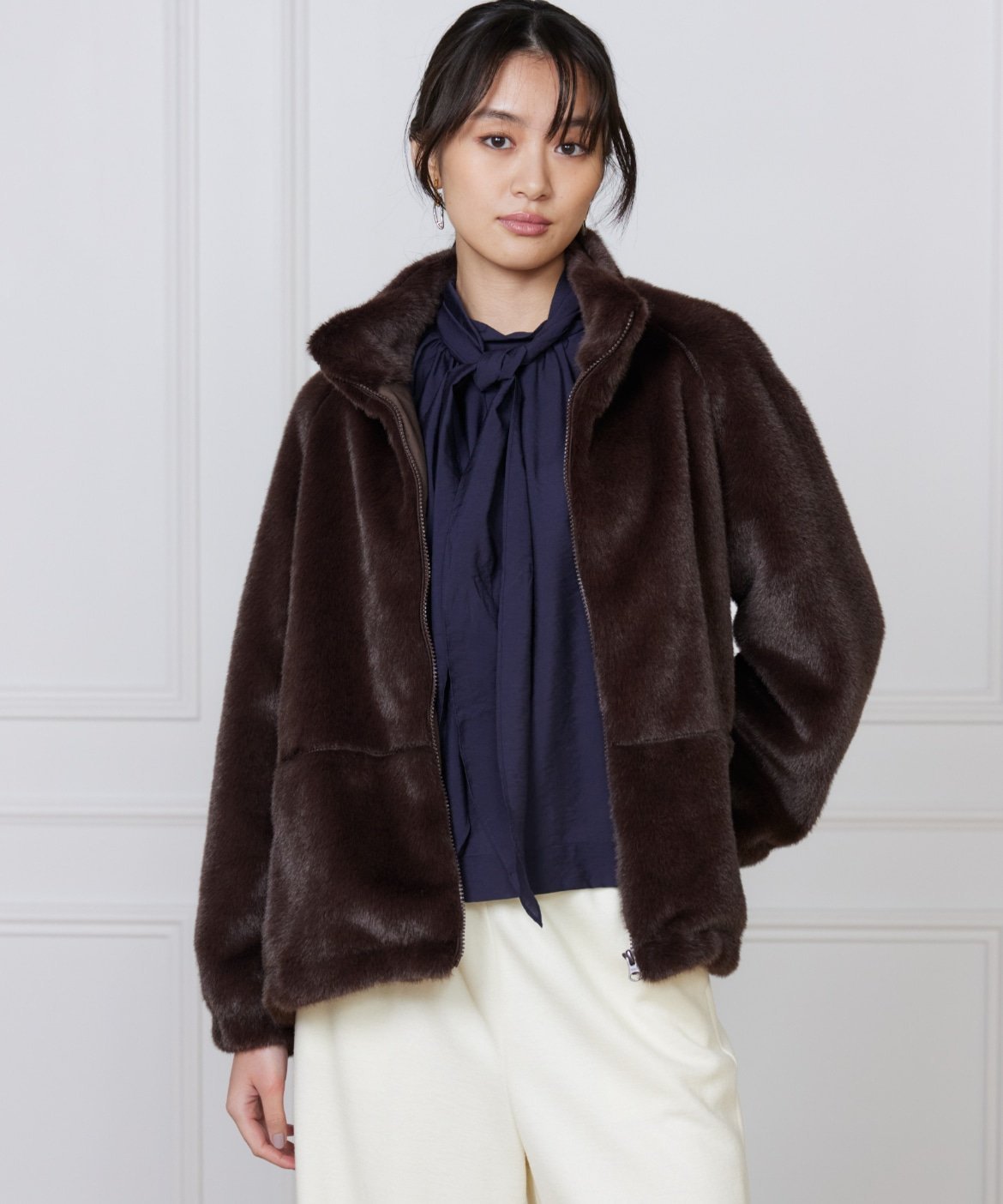 Le Souk 《大きいサイズ》フェイクファースタンドブルゾン イネド ジャケット・アウター ブルゾン・ジャンパー グレー