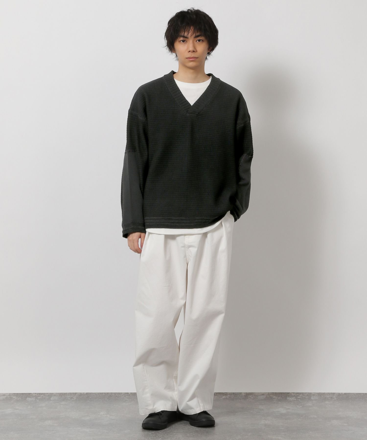 LAKOLE Vネックエルボー刺繍プルオーバー ラコレ トップス カットソー・Tシャツ ホワイト ブラック