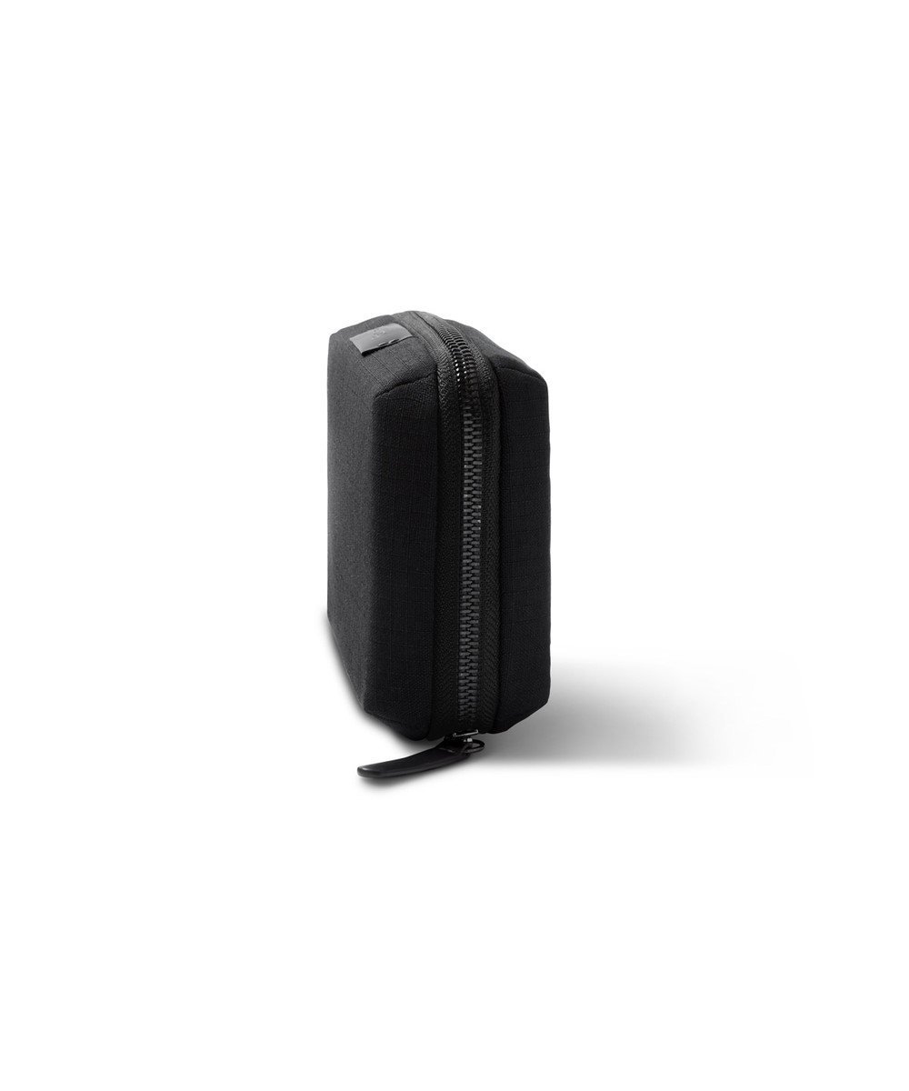 Bellroy Bellroy/ベルロイ/Tech Kit Compact BLK アントレスクエア 財布・ポーチ・ケース ポーチ ブラック【送料無料】