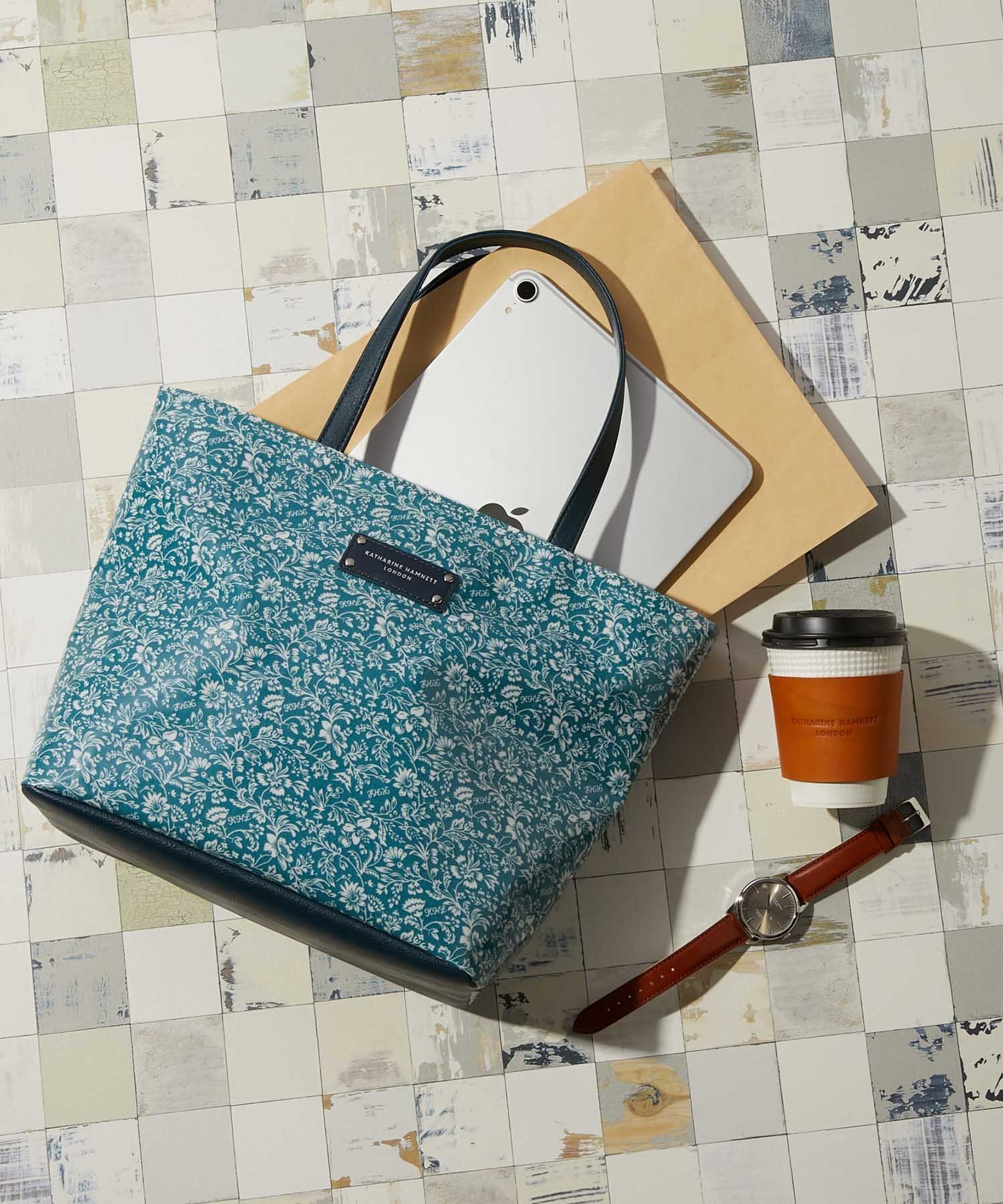 KATHARINE HAMNETT LONDON KATHARINE HAMNETT LONDON ｜オリジナル総花柄 横型トートバッグ リバースプロジェクトストア バッグ トートバッグ ブルー ピンク【送料無料】