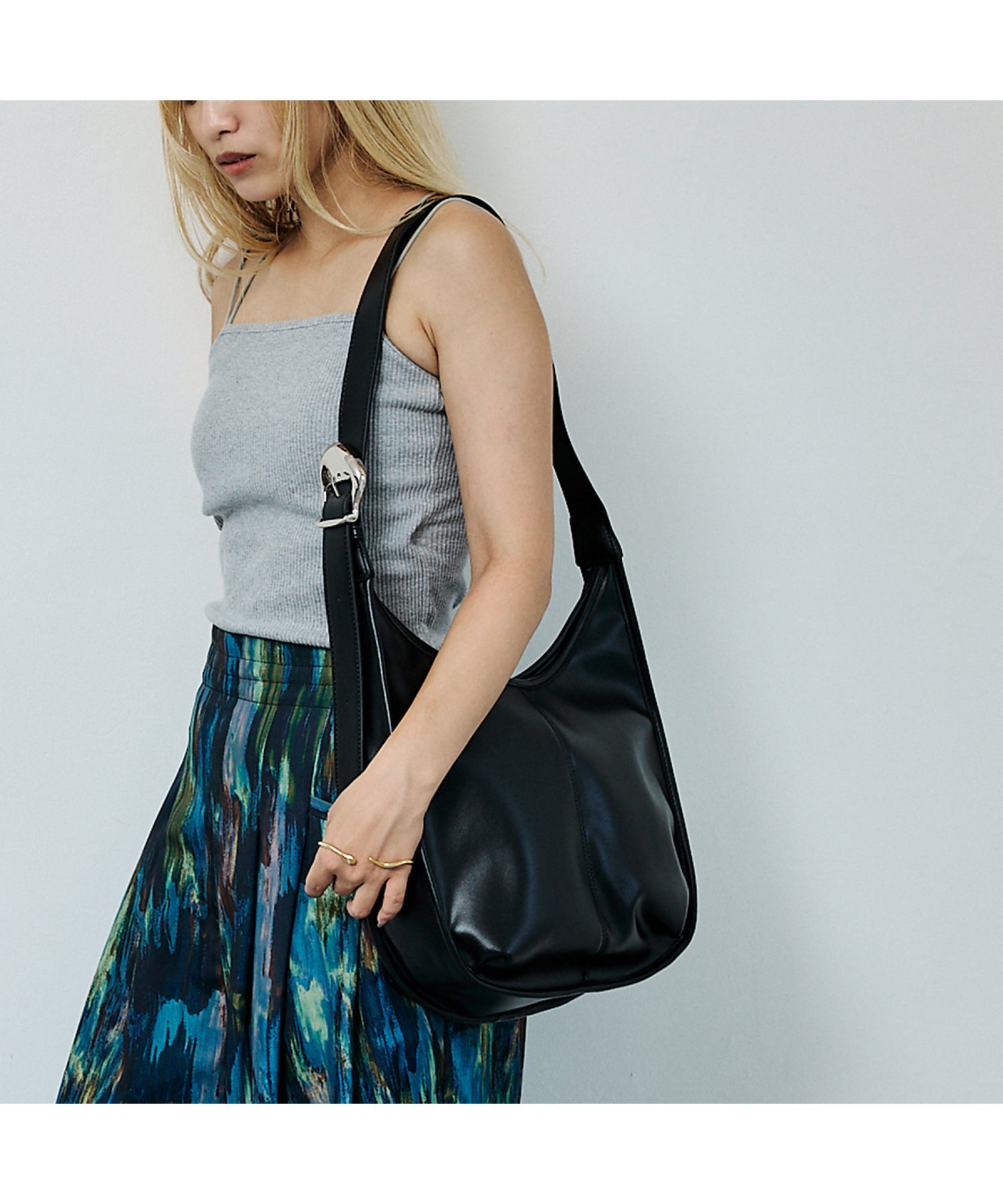 NOMINE 【AT CREATION】ヴォルガバックル ショルダーバッグ ノミネ バッグ ショルダーバッグ ホワイト ブラック【送料無料】