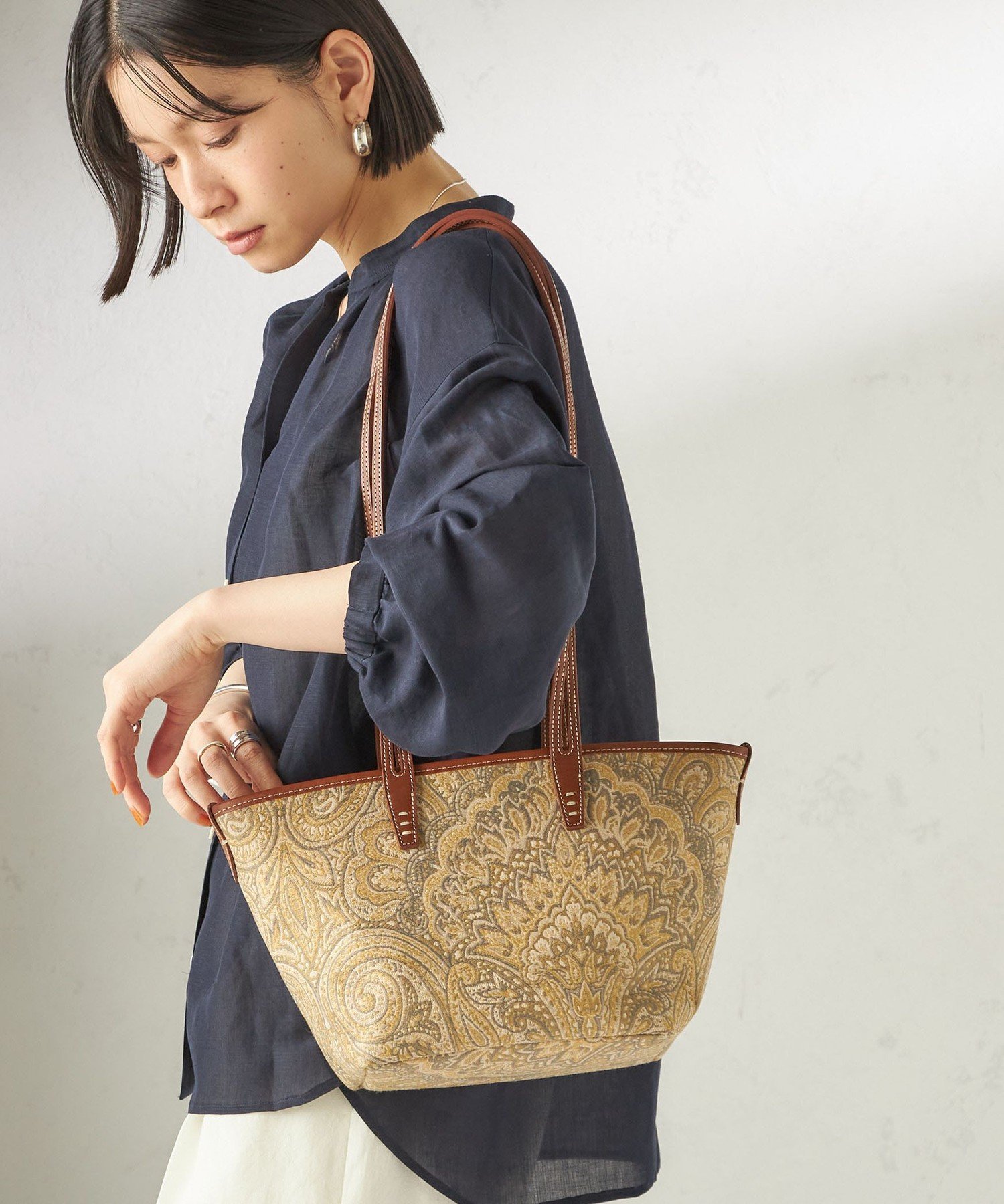 SHIPS WOMEN A VACATION: ROAM MINI シップス バッグ トートバッグ ホワイト ブラウン