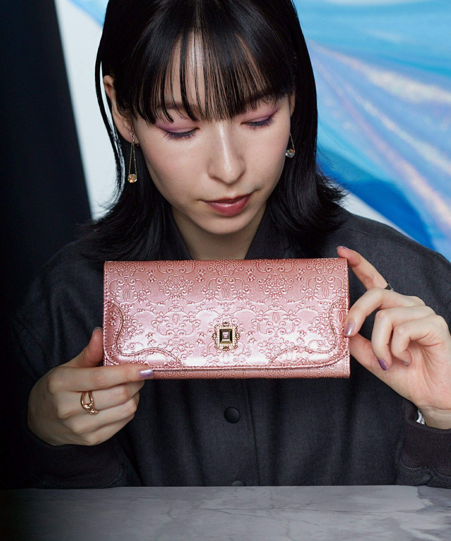 ANNA SUI ルーミー 口金フラップ長財