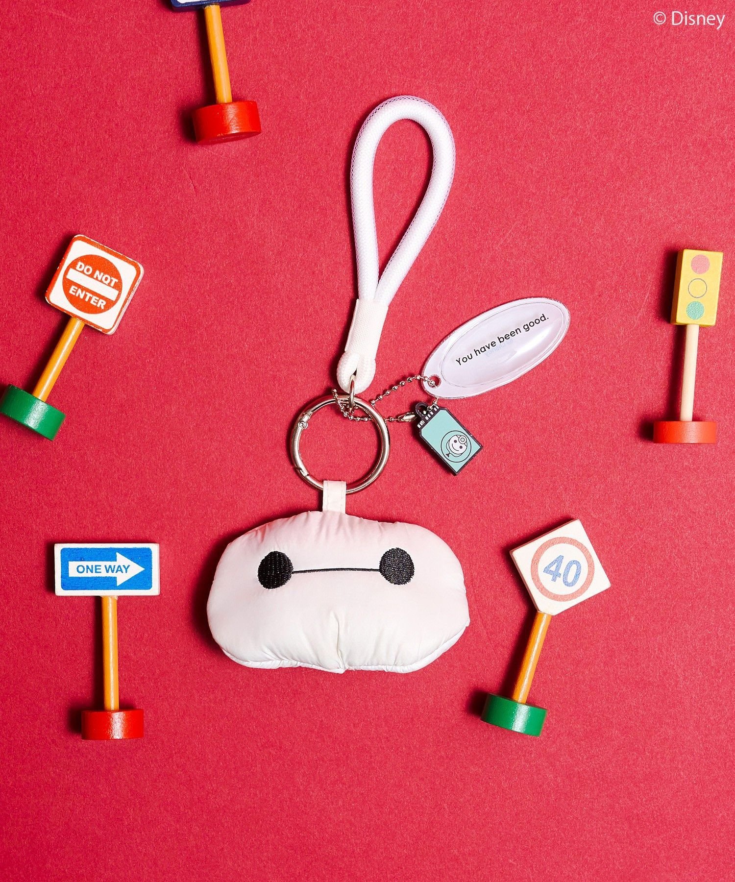 【SALE／45%OFF】Disney collection by AMERICAN HOLIC 【BAYMAX】マルチケース付きチャーム アメリカンホリック アクセサリー・腕時計 その他のアクセサリー・腕時計 ホワイト