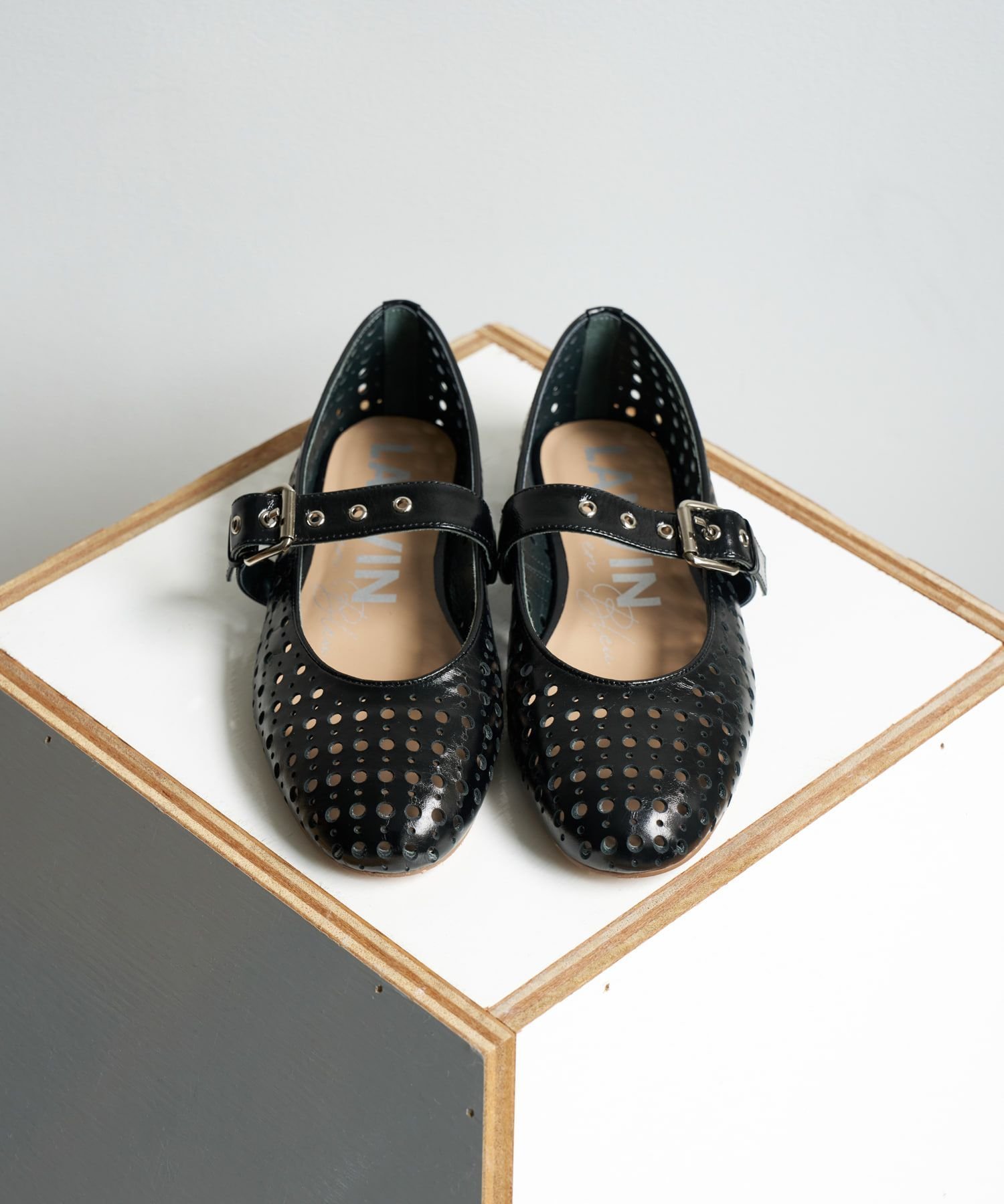 【SALE／20%OFF】LANVIN en Bleu パンチングレザーバレエシューズ ランバンオンブルー シューズ・靴 その他のシューズ・靴 ブラック ゴールド【送料無料】