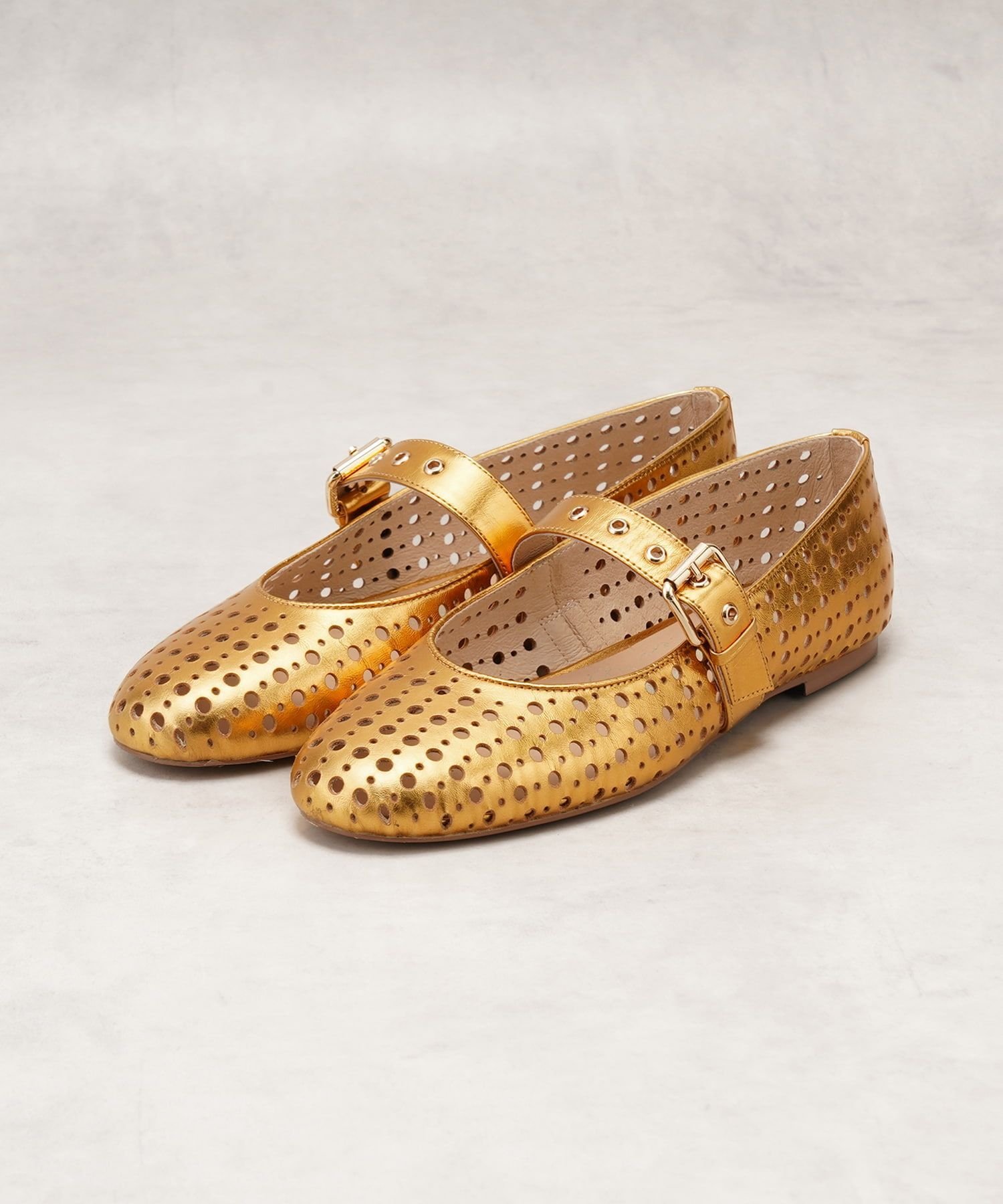 【SALE／20%OFF】LANVIN en Bleu パンチングレザーバレエシューズ ランバンオンブルー シューズ・靴 その他のシューズ・靴 ブラック ゴールド【送料無料】