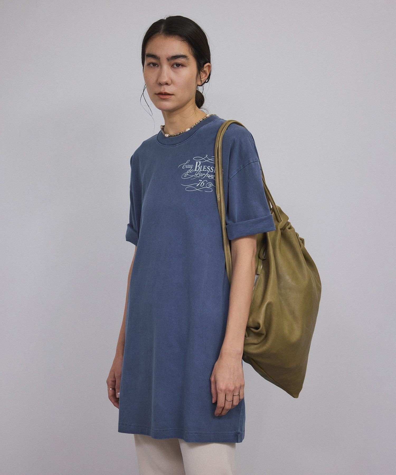 SALON adam et rope' ビンテージライクパルファムプリントビッグTシャツ サロン アダム エ ロペ トップス カットソー・Tシャツ ブルー ベージュ【送料無料】