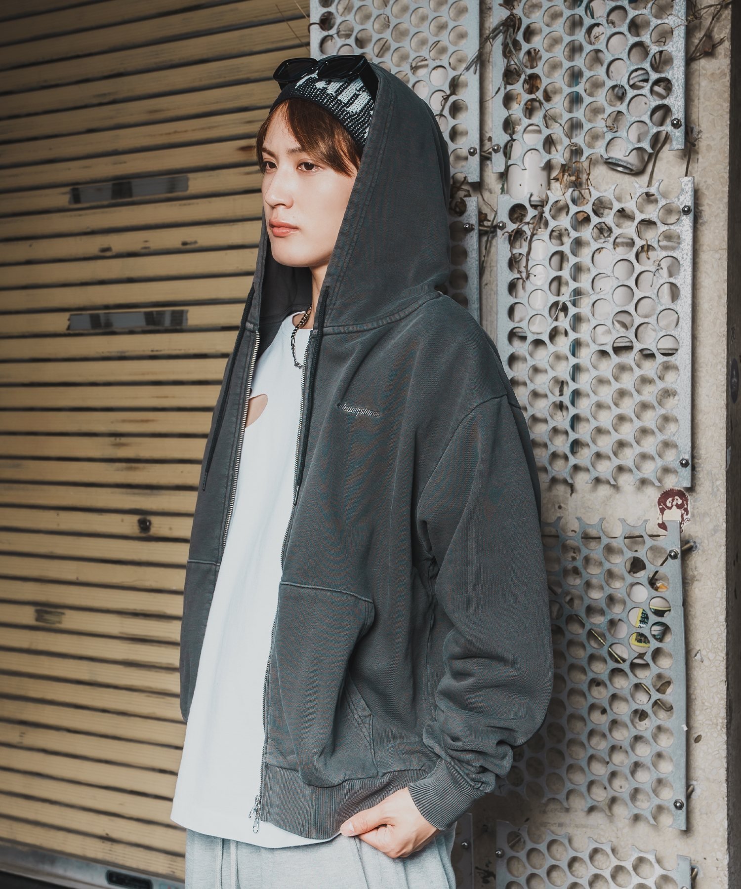 【SALE／50%OFF】SIDEWAY STANCE SIDEWAY STANCE サイドウェイスタンス ピグメント ジップパーカー インプローブス トップス パーカー・フーディー ブラック ブラウン【送料無料】