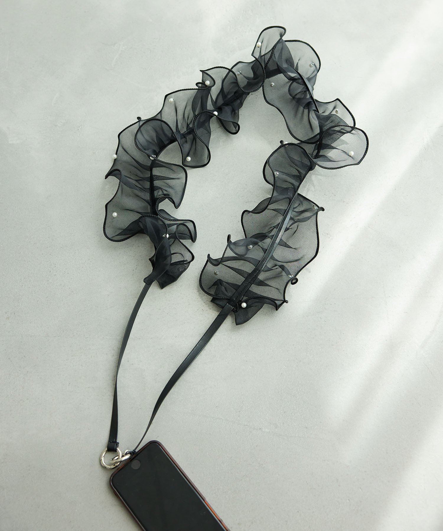 【SALE／50%OFF】ROPE' PICNIC PASSAGE パールオーガンジーフリルショルダーストラップ ロペピクニック スマホグッズ・オーディオ機器 その他のスマホグッズ・オーディオ機器 ブラック ホワイト stylife-14612922 Rakuten Fashion サンプル画像3