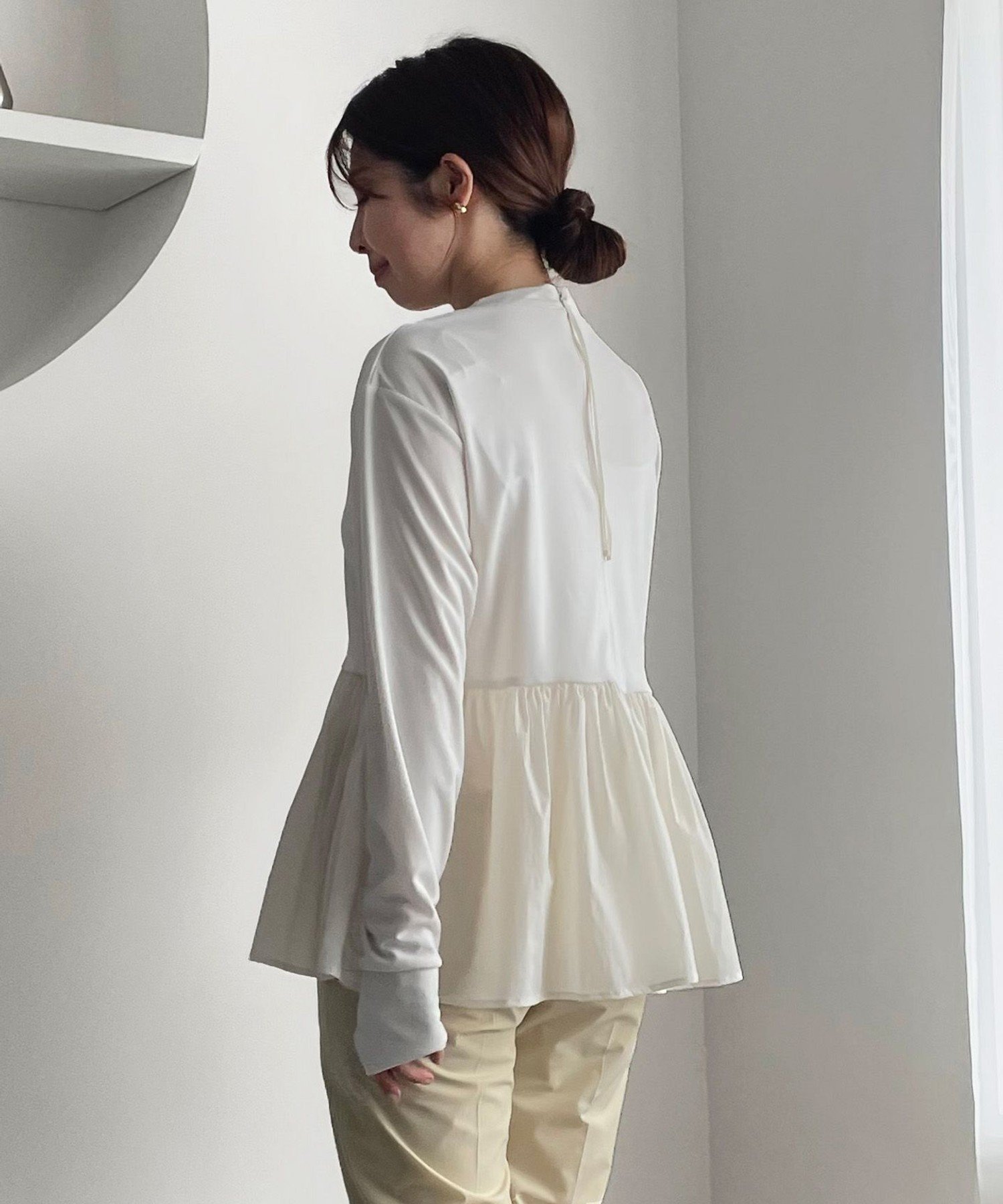 【SALE／30%OFF】UNFILO L 【VERY×UNFILOコラボ】ペプラムラッシュガード アンフィーロ トップス パーカー・フーディー ホワイト ブラック【送料無料】のサムネイル