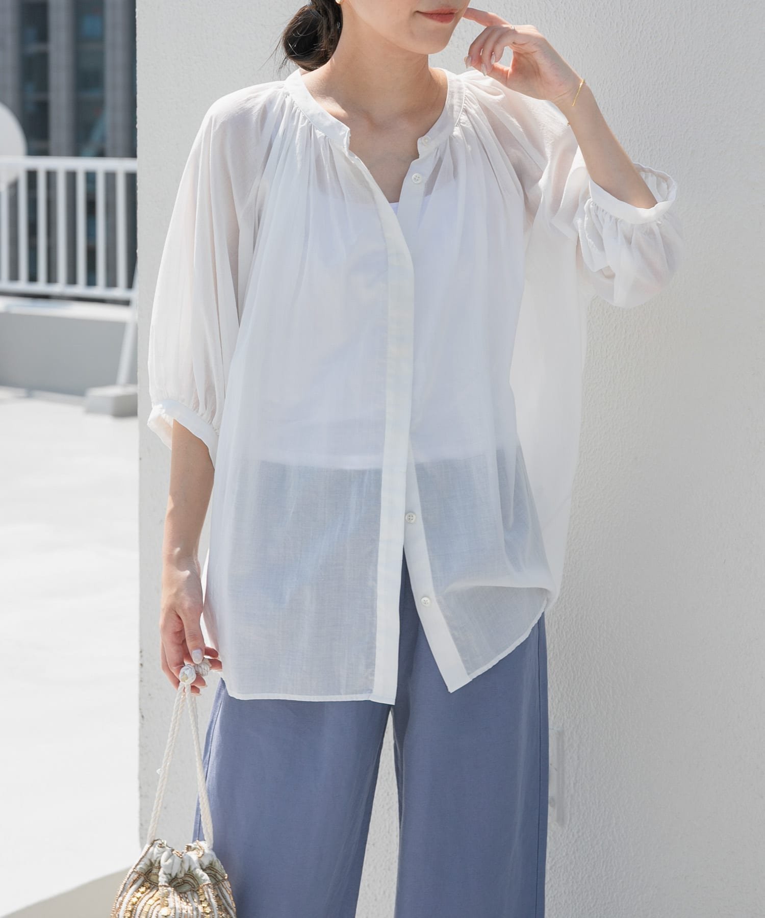 URBAN RESEARCH DOORS コットンボイルタックギャザーブラウス アーバンリサーチドアーズ トップス シャツ・ブラウス ホワイト ブルー ブラック オレンジ【送料無料】のサムネイル