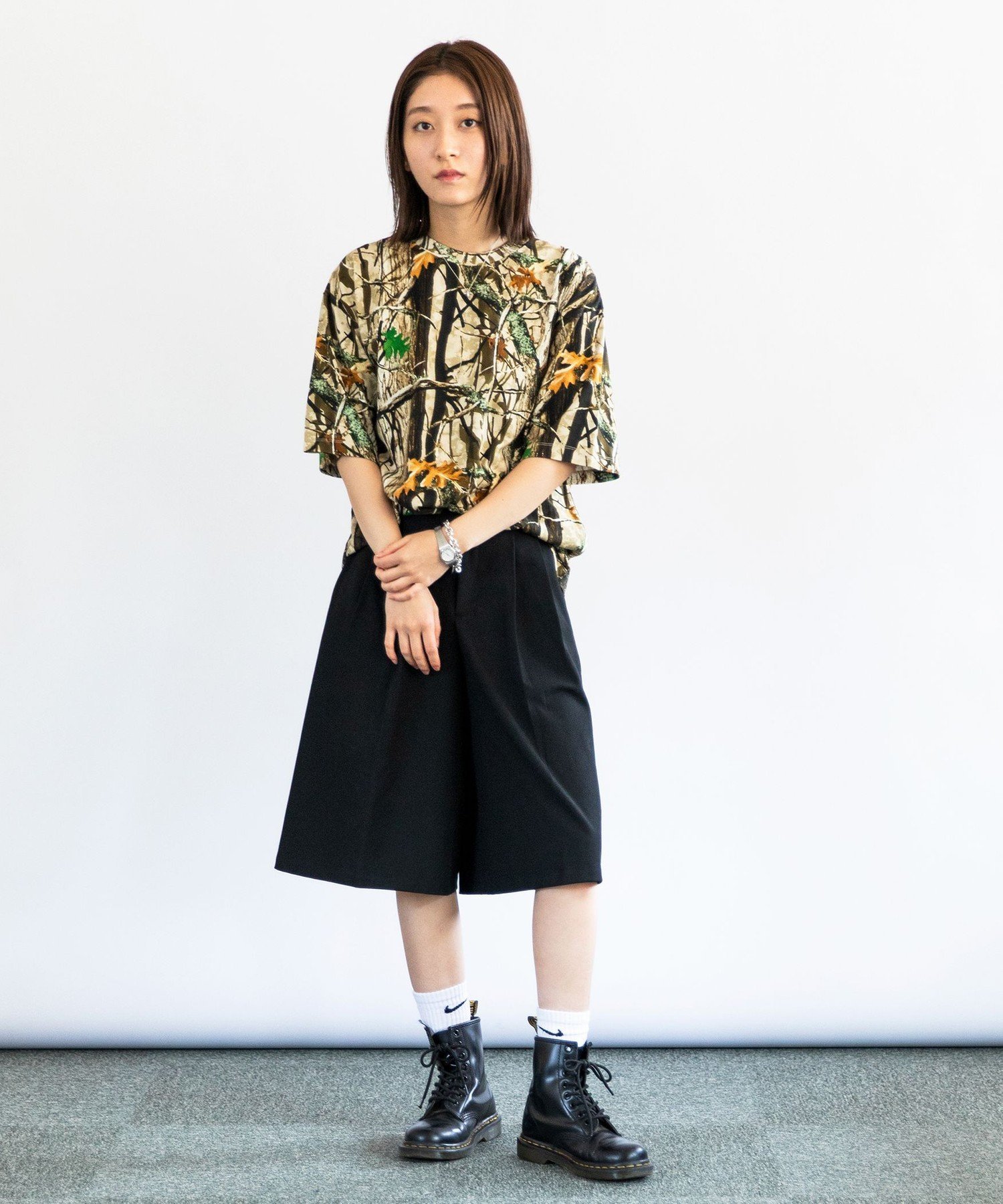 【SALE／60%OFF】SHIPS MEN City Ambient Products: ツリー カモフラージュ プリント Tシャツ シップス トップス カットソー・Tシャツ ブラック グリーン