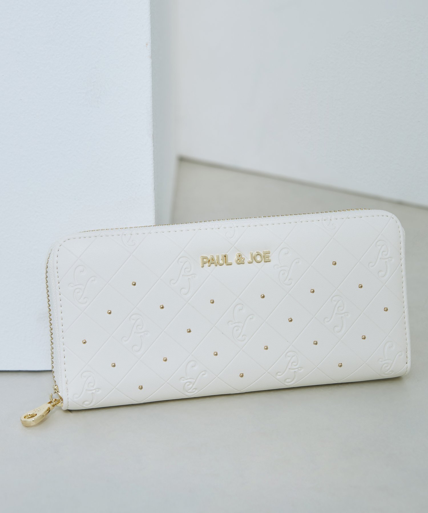 PAUL & JOE ラウンドファスナー長財布 PJA-W1071 エンボス エルゲイス 財布・ポーチ・ケース 財布 ブラック ブルー ピンク ホワイト【送料無料】