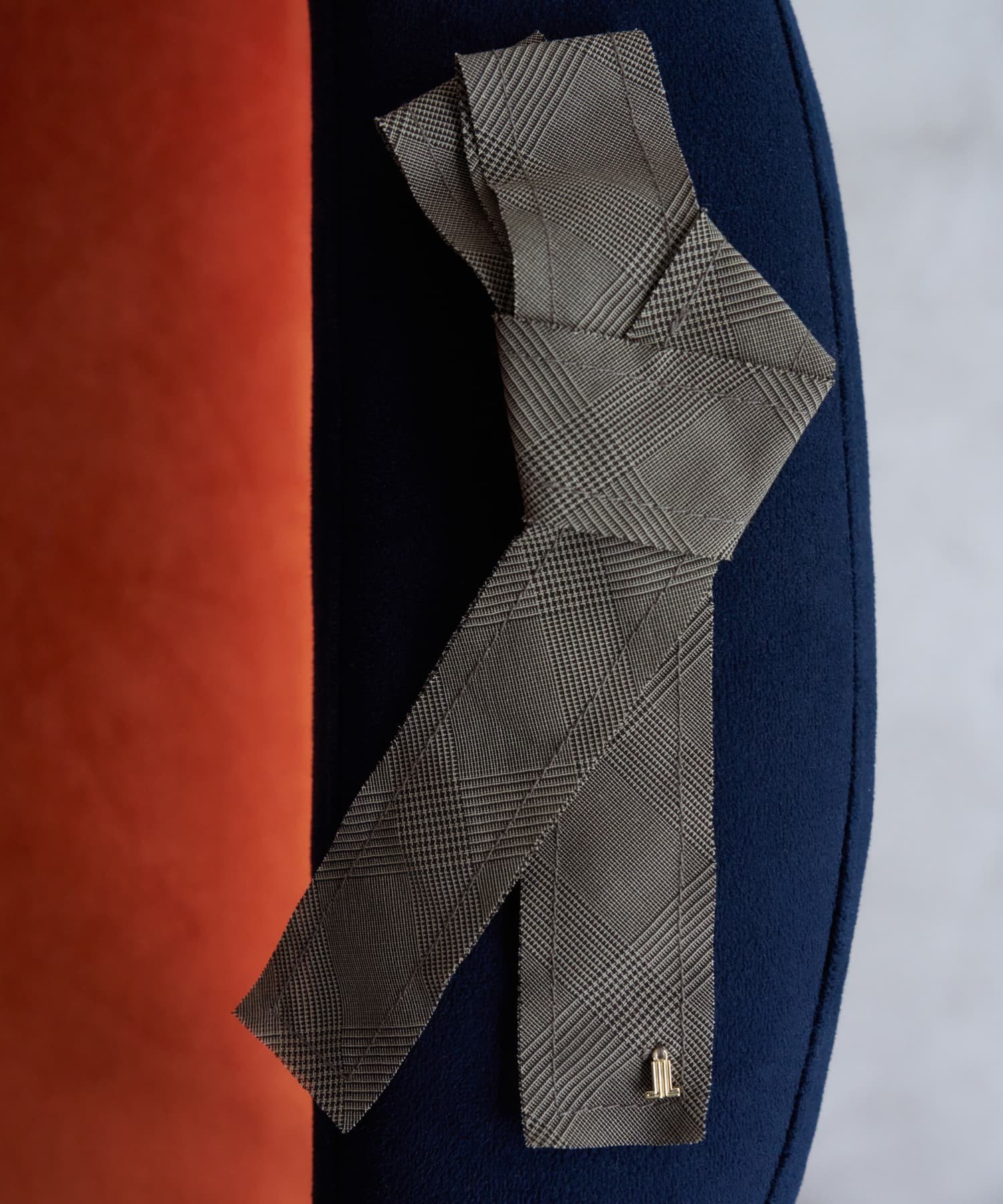 LANVIN en Bleu カットオフリボンブローチ ランバンオンブルー アクセサリー・腕時計 その他のアクセサリー・腕時計 ブラウン ブラック【送料無料】