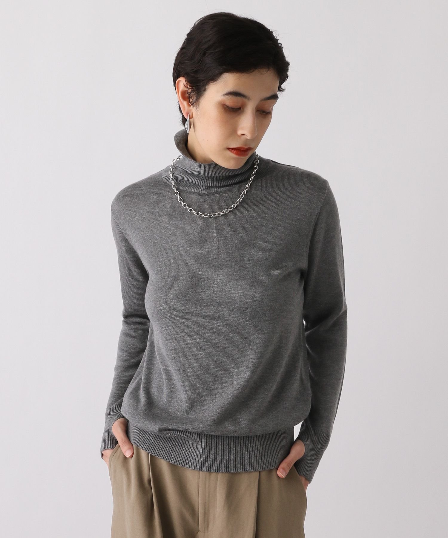 Utao: 《ウタオ》タートルネックニット スタディオクリップ トップス ニット グレー ベージュ ブラック