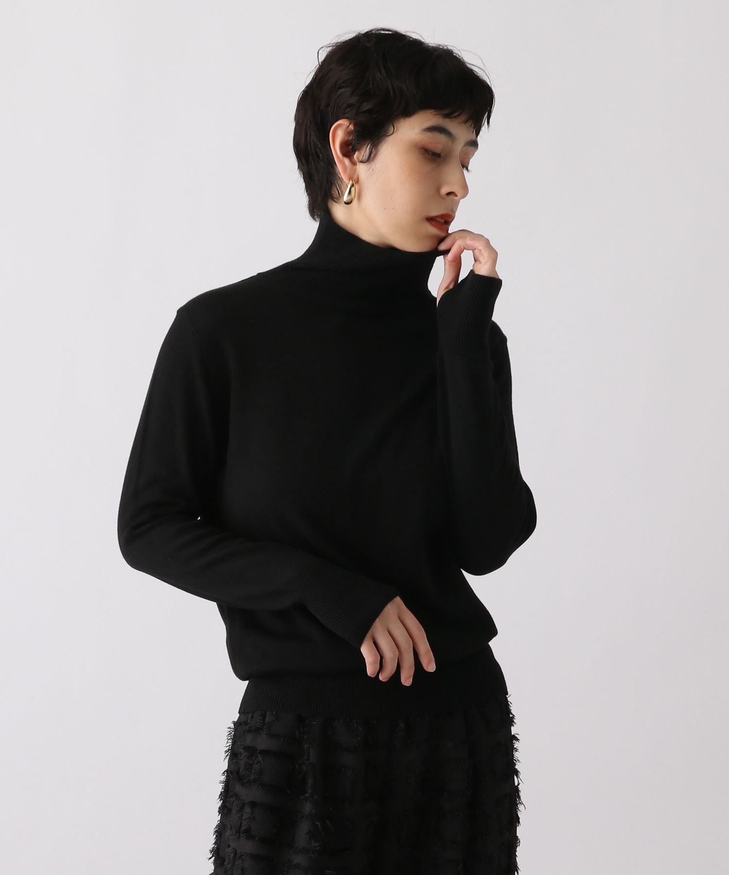 Utao: 《ウタオ》タートルネックニット スタディオクリップ トップス ニット グレー ベージュ ブラック