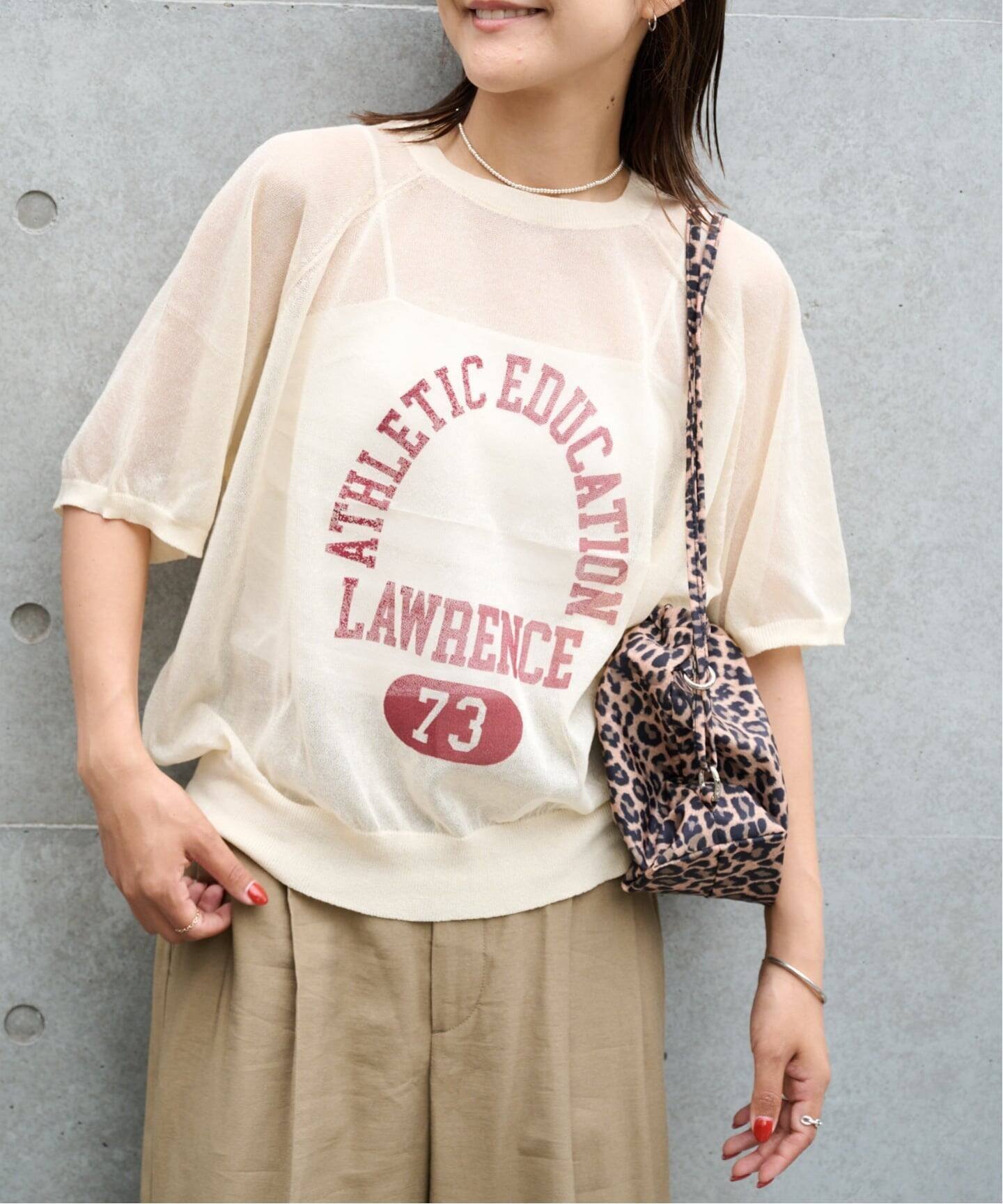 シアーニットプリントTEE アウトドアプロダクツユージュアルシングス トップス カットソー・Tシャツ ブラック グレー ベージュ