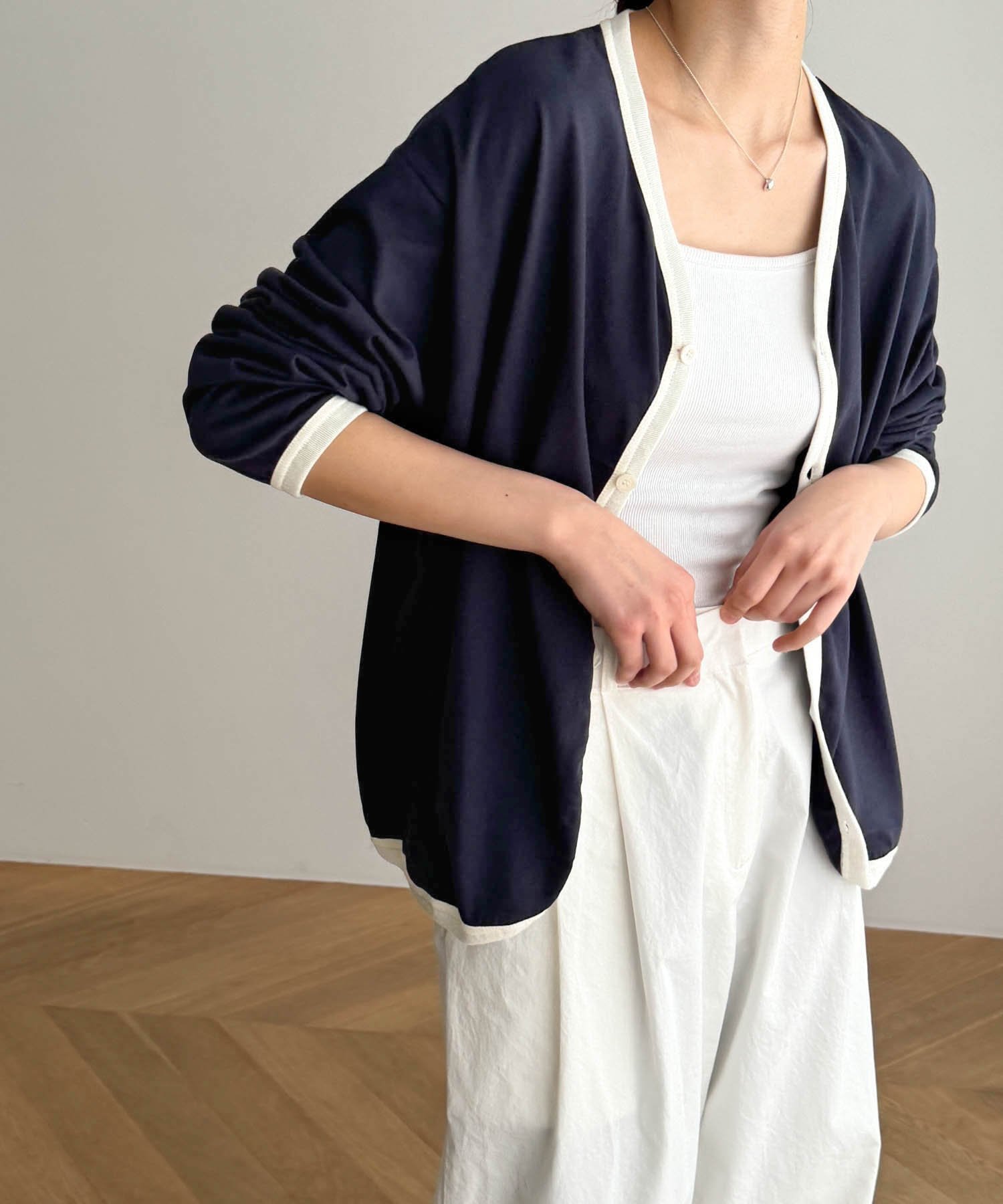 harmonie harmonie(アルモニ) 配色ドロップショルダーVネックカーディガン キャナルジーン トップス カーディガン ネイビー ブラウン【送料無料】のサムネイル