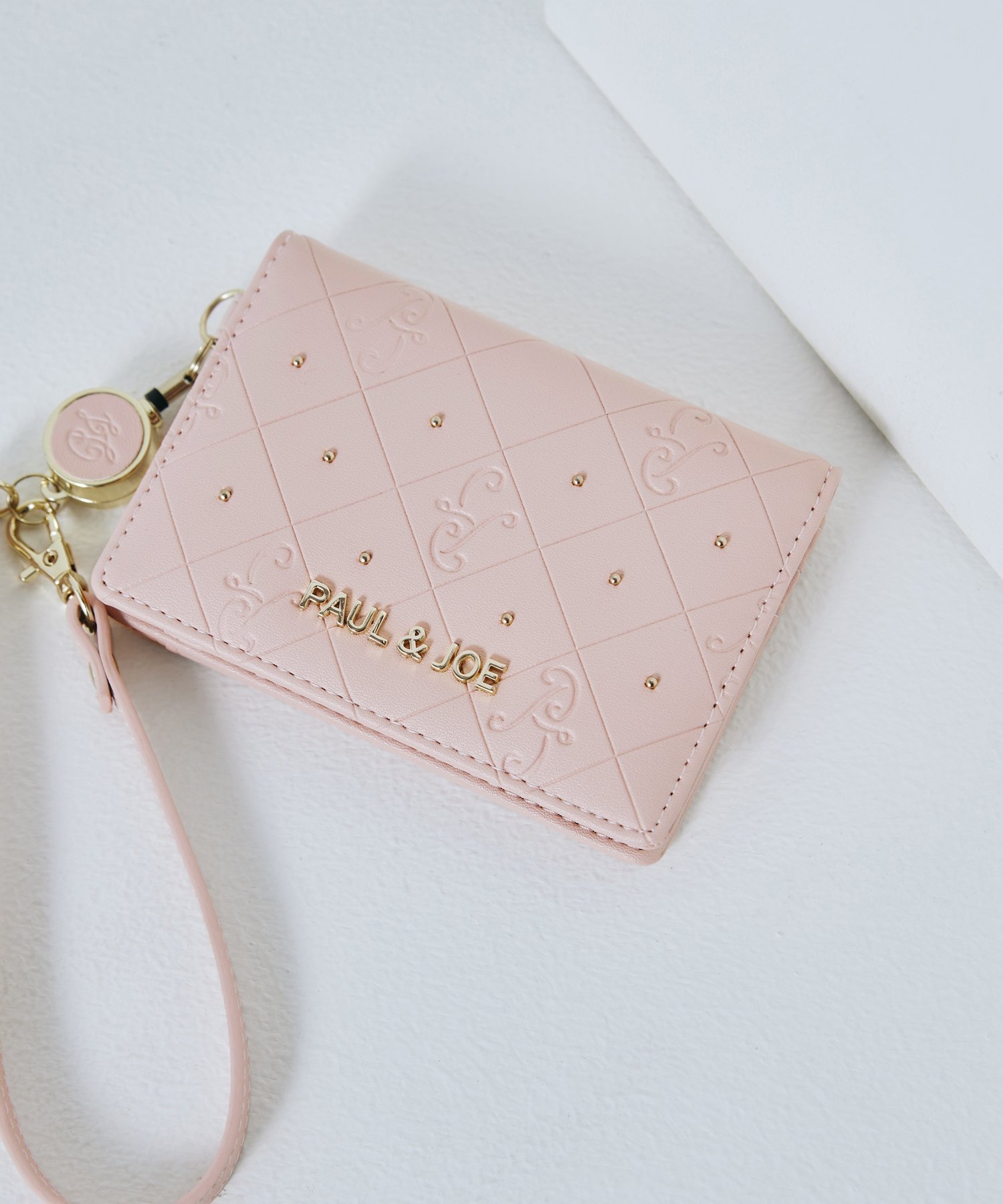 PAUL & JOE リールコード付き2面パスケース PJA-W1074 エンボス エルゲイス 財布・ポーチ・ケース パスケース・定期入れ ブラック ブルー ピンク ホワイト【送料無料】のサムネイル