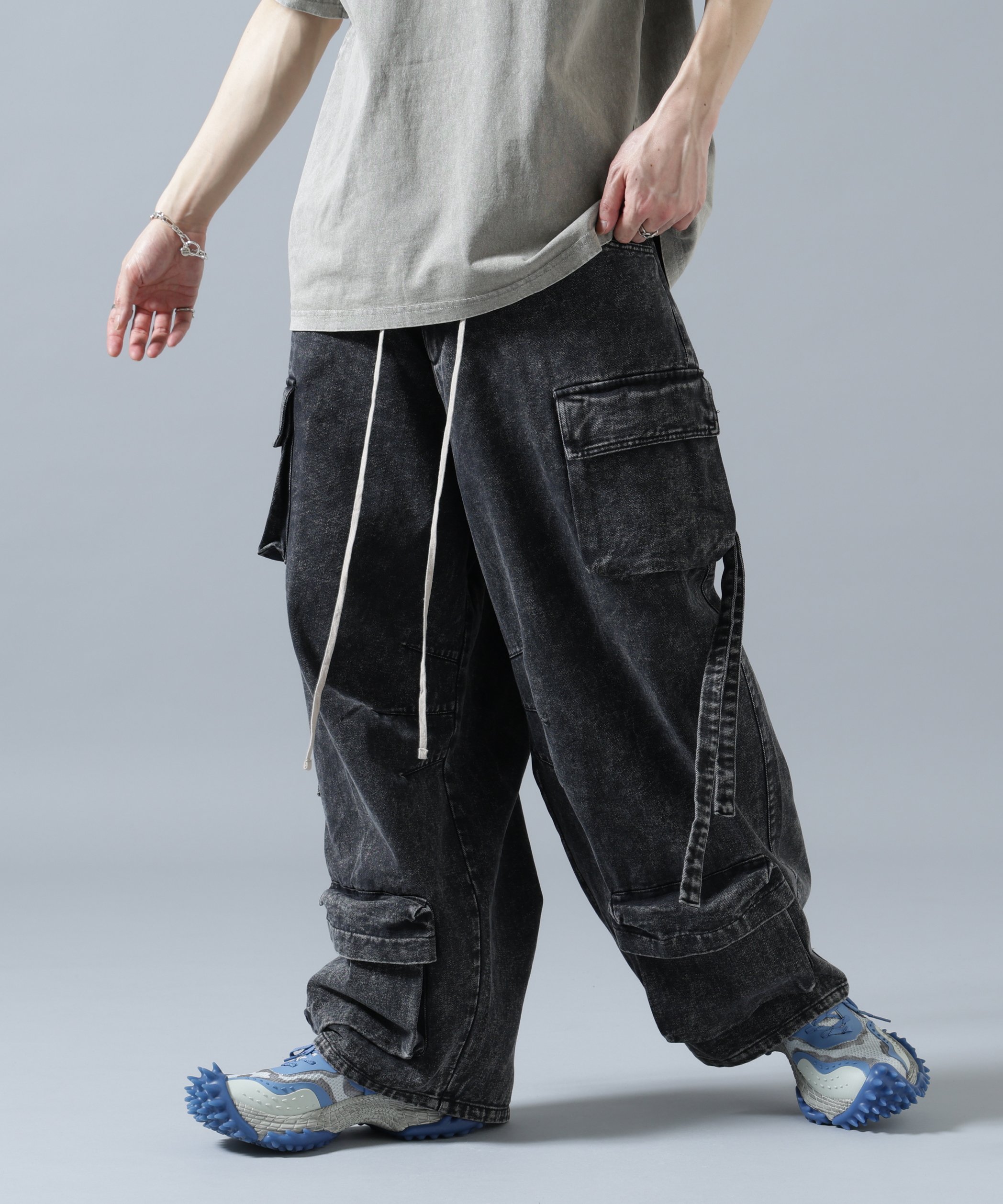 LHP DankeSchon/ダンケシェーン/MULTI POCKET DENIM CARGO PANTS エルエイチピー パンツ その他のパンツ グレー ブラック ホワイト