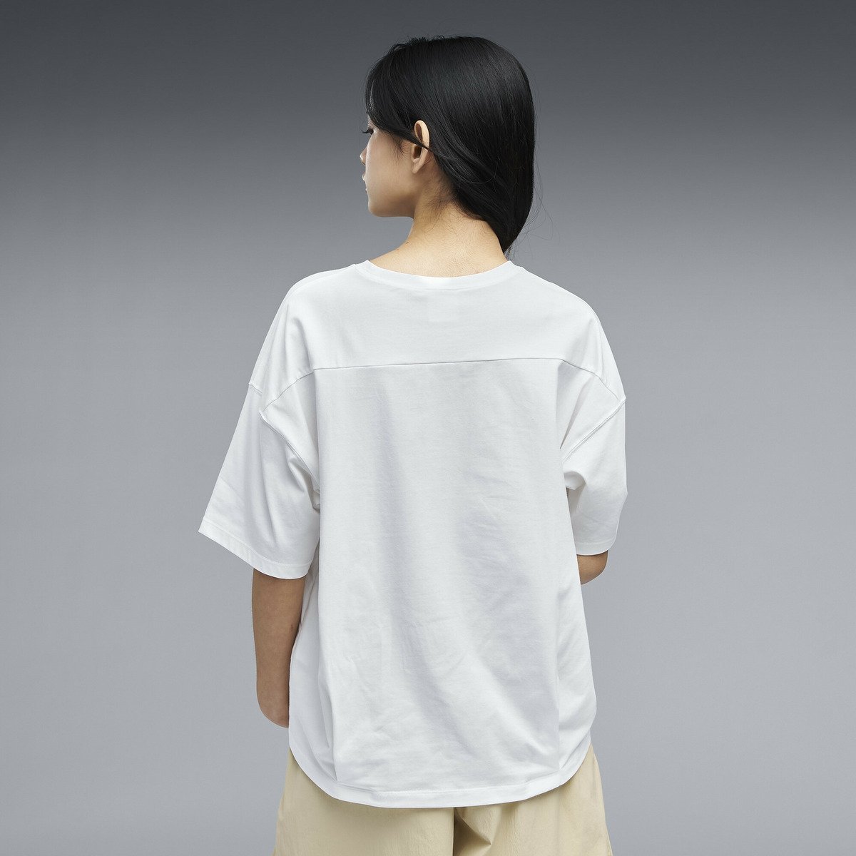 ウィメンズ ESS エレベーテッド クール コクーン 半袖 Tシャツ SUMMER COCOON SS TEE プーマ トップス カットソー・Tシャツ ホワイト