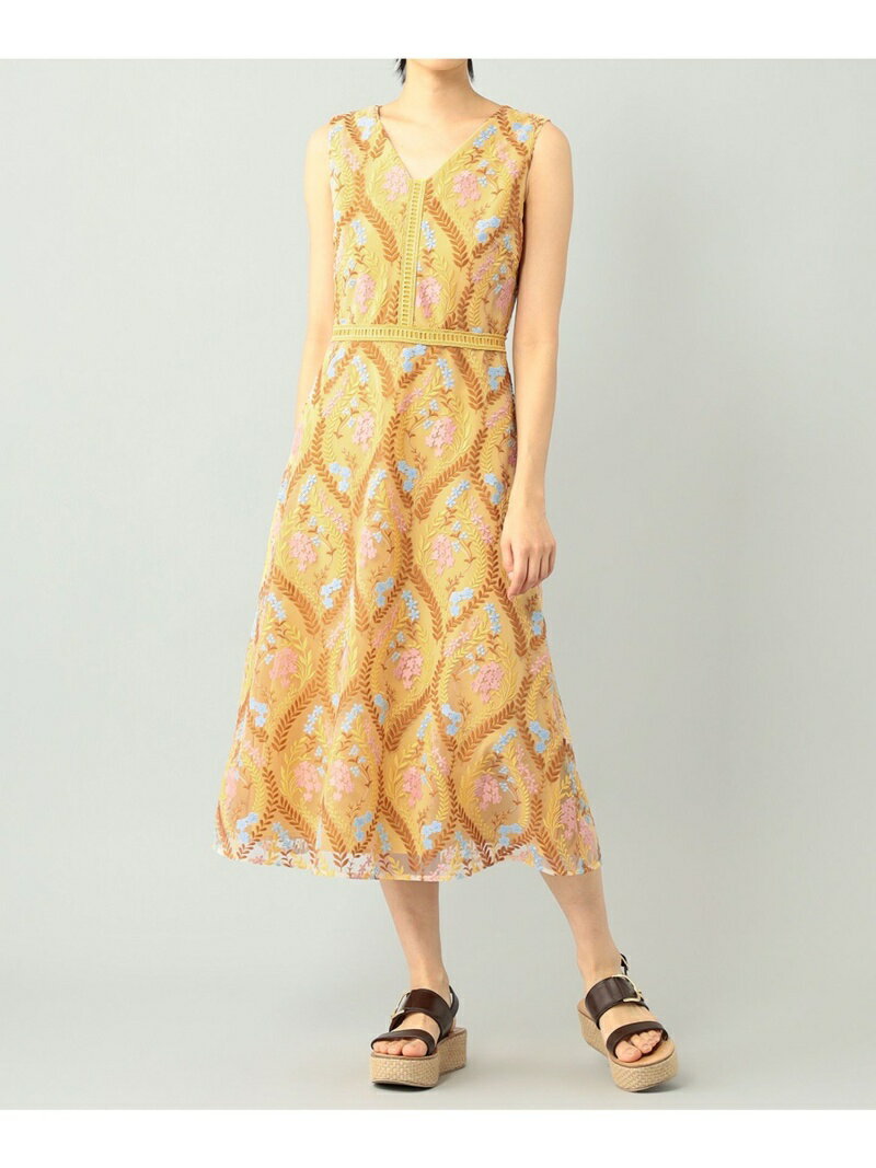 【SALE／60%OFF】GRACE CONTINENTAL リーフフラワー刺繍ワンピース グレースコンチネンタル ワンピース・ドレス ワンピース イエロー グリーン【送料無料】のサムネイル
