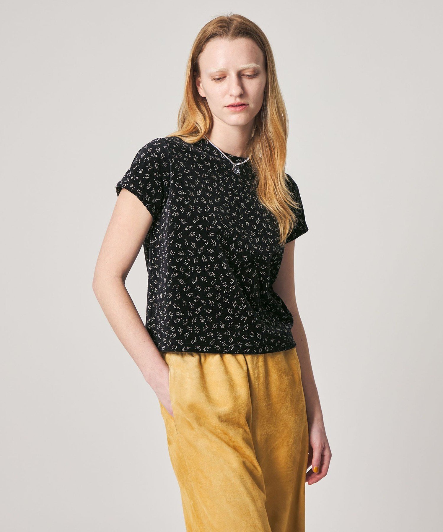 Steven Alan ＜Steven Alan＞フラワー ベロア Tシャツ ビューティー＆ユース ユナイテッドアローズ トップス カットソー・Tシャツ ブラック ワインレッド