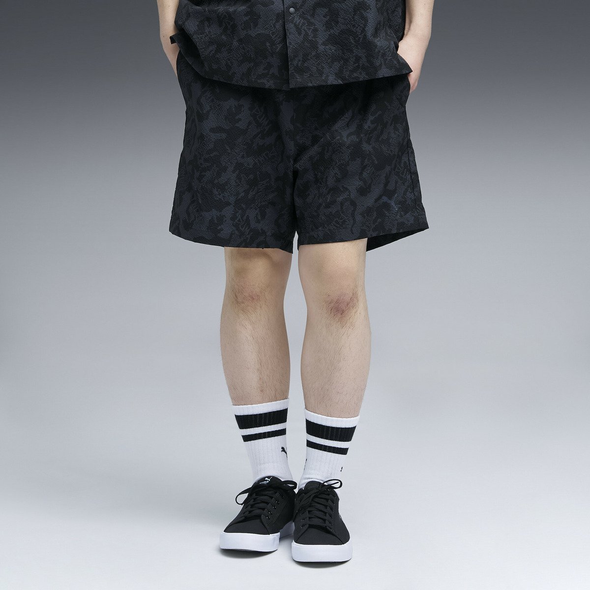 メンズ ESS エレベーテッド ウーブン AOP 6ショート パンツ SUMMER WOVEN AOP 6in SHIORTS プーマ パンツ その他のパンツ ブラック
