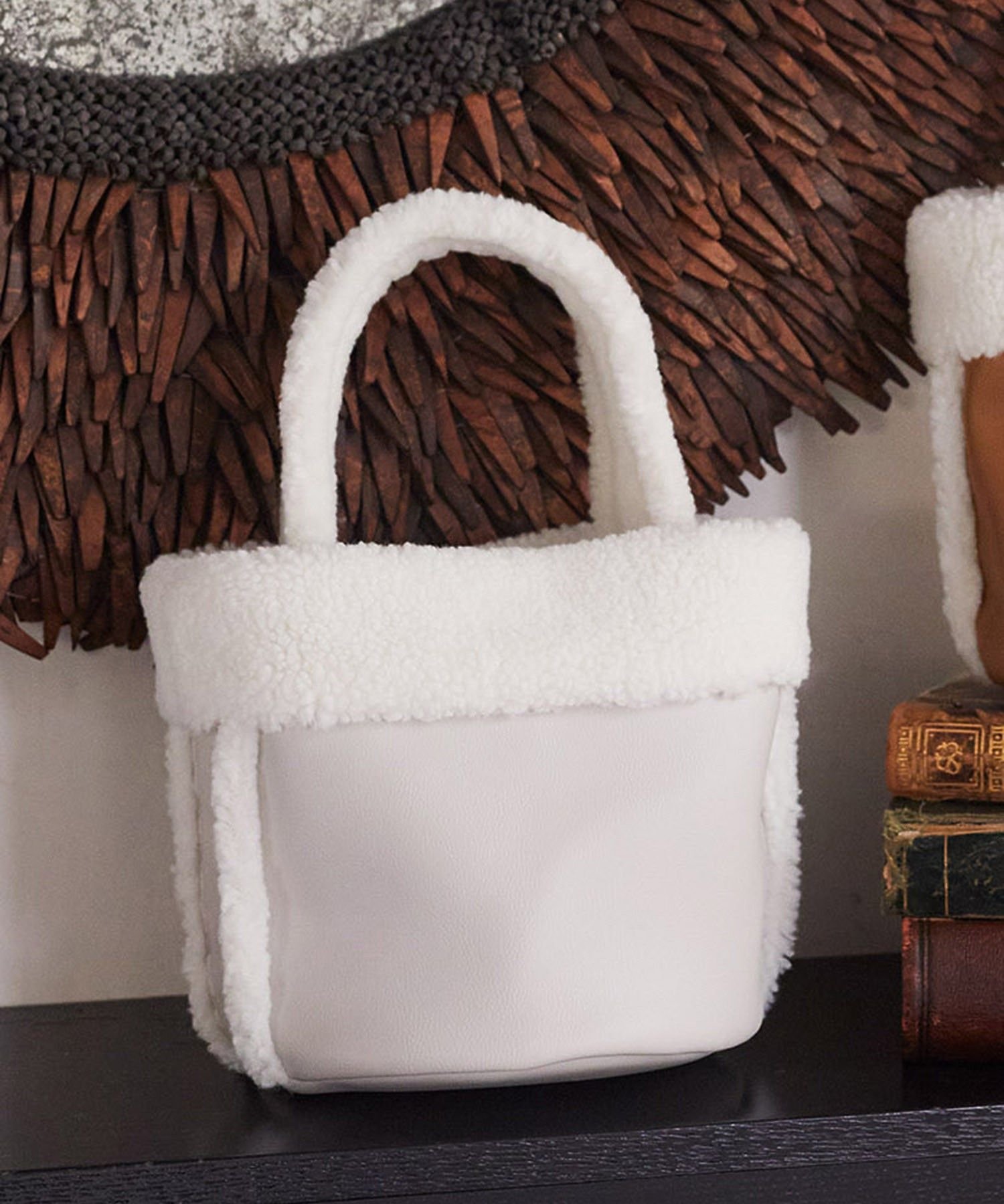 earth music&ecology ムートン風ボアバッグ アースミュージック&エコロジー バッグ ショルダーバッグ ..